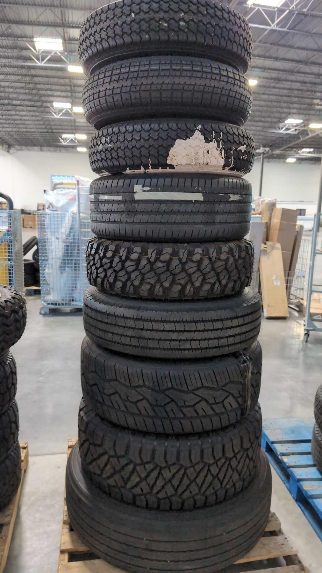 pallet of tires with wheels - Image 3 of 4