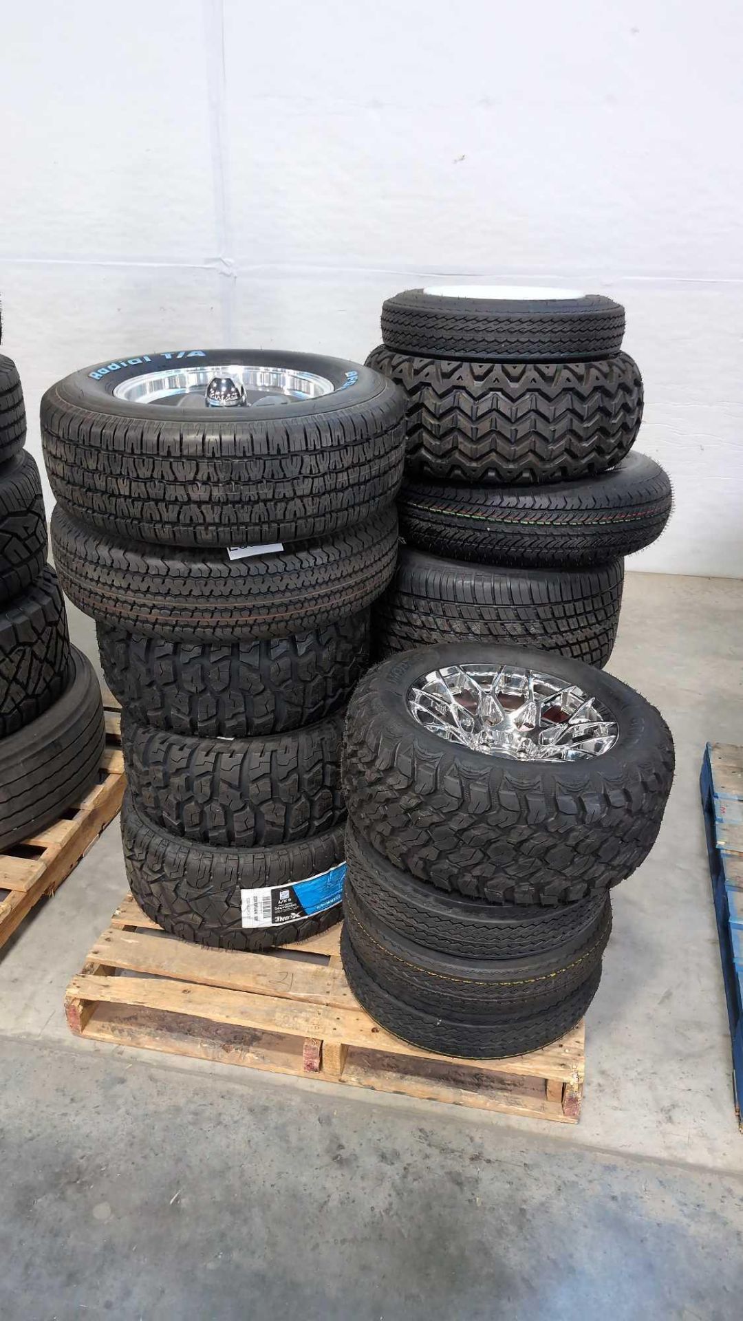 Tires with rims - Image 13 of 13