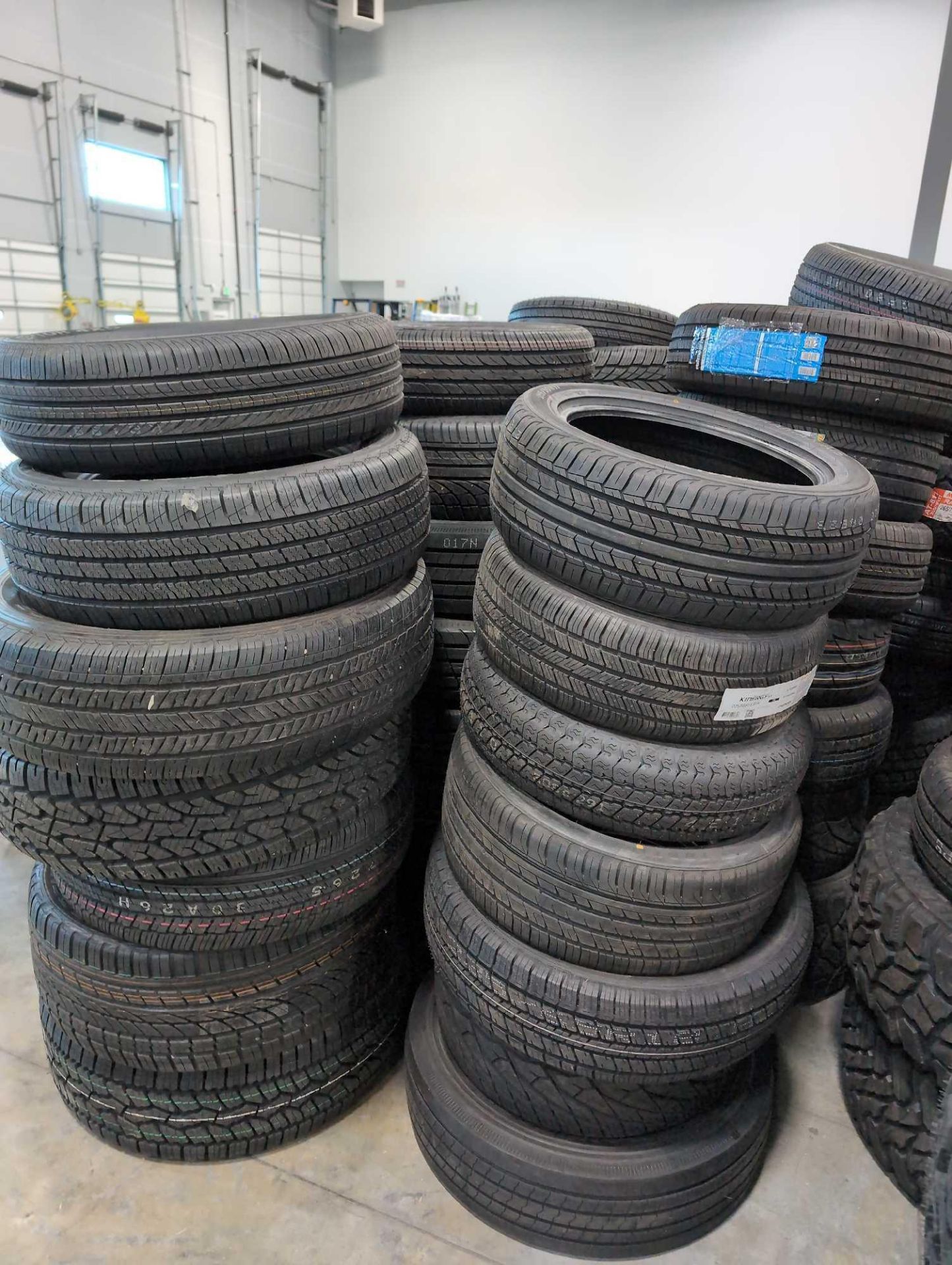 Approx 300 Tires - Image 20 of 48