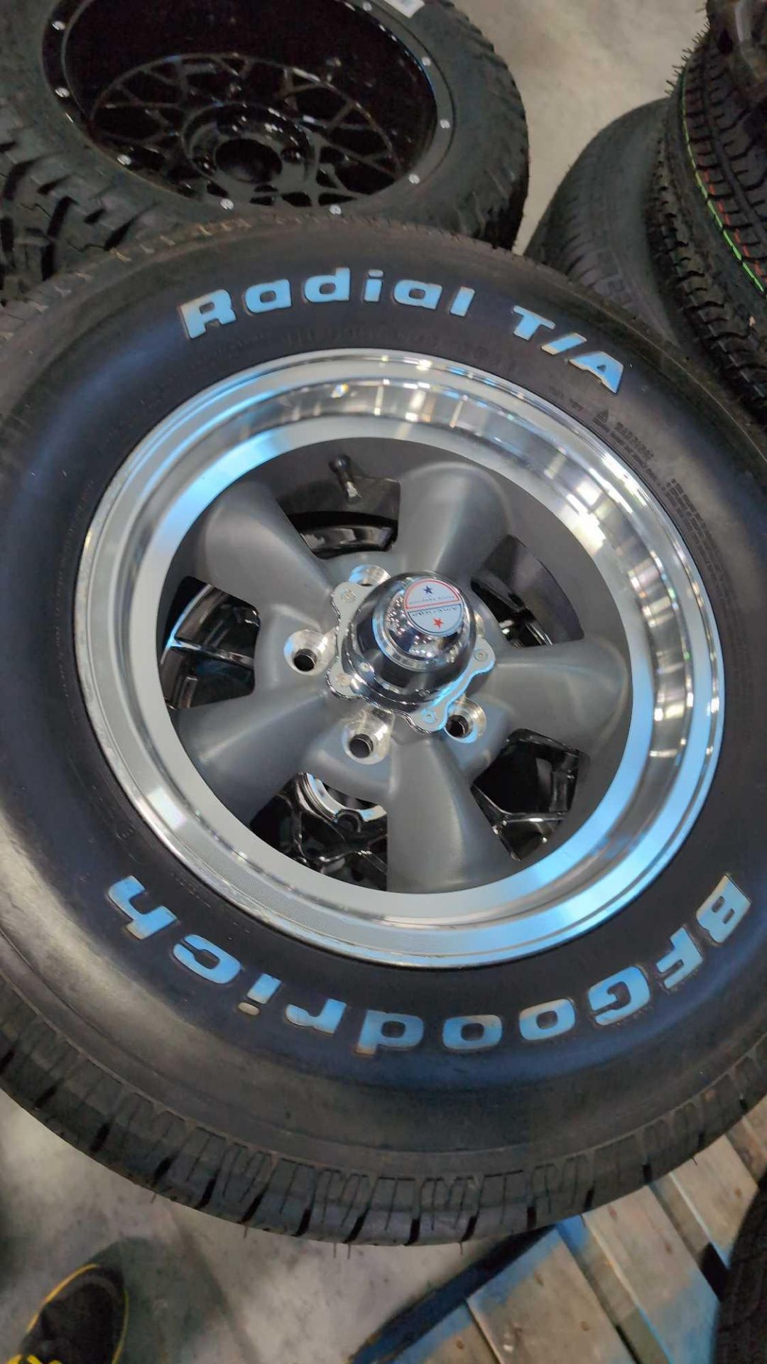 Tires with rims - Image 11 of 13