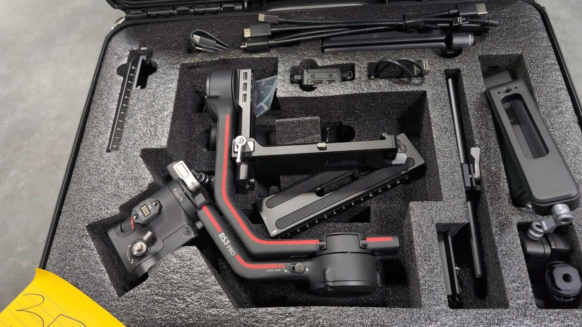 DJI Ronin rs3 pro with case - Image 2 of 4