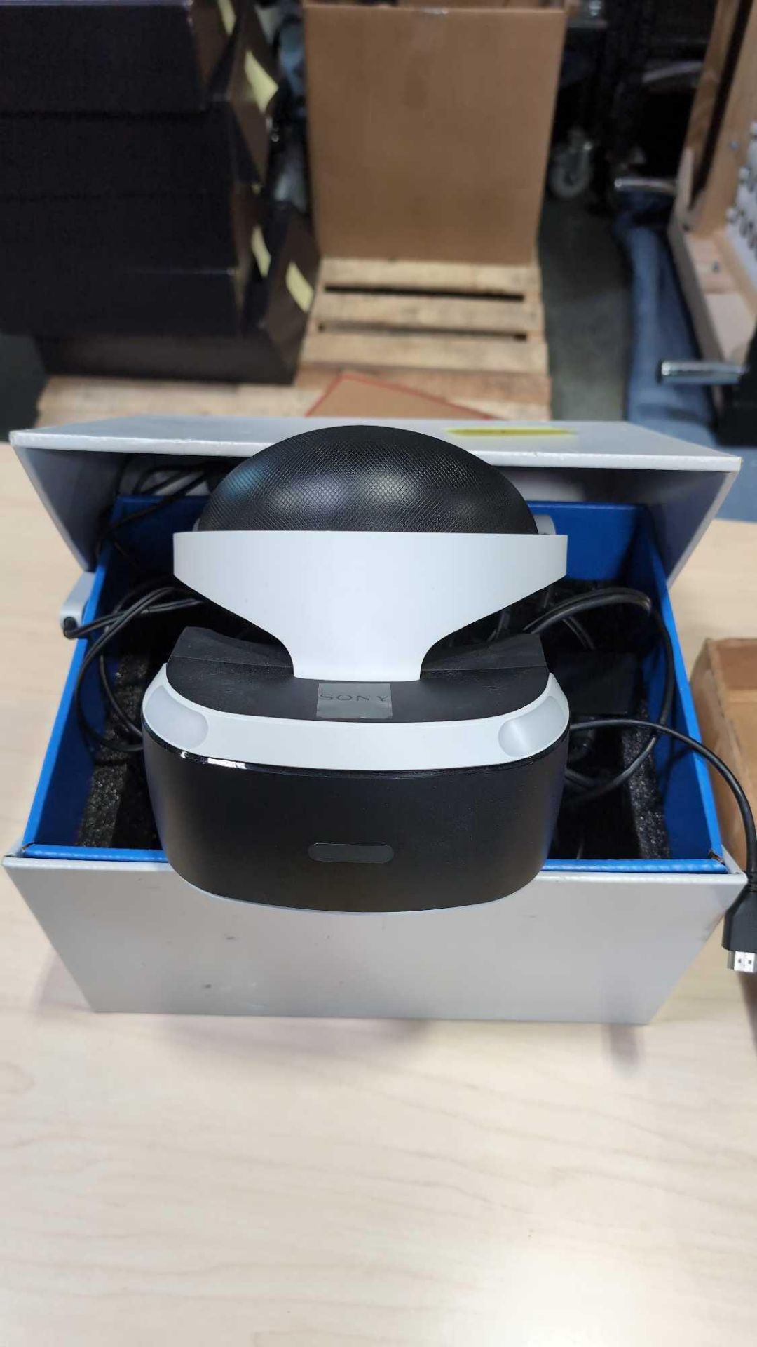 PlayStation VR headset - Image 2 of 6
