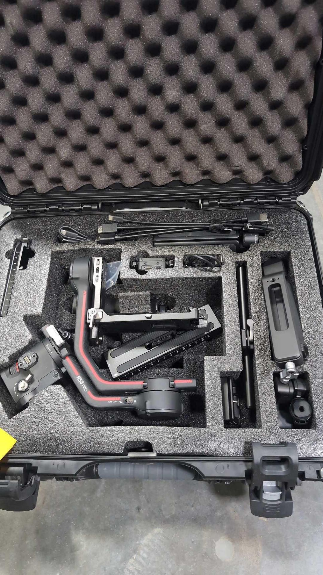 DJI Ronin rs3 pro with case - Image 4 of 4