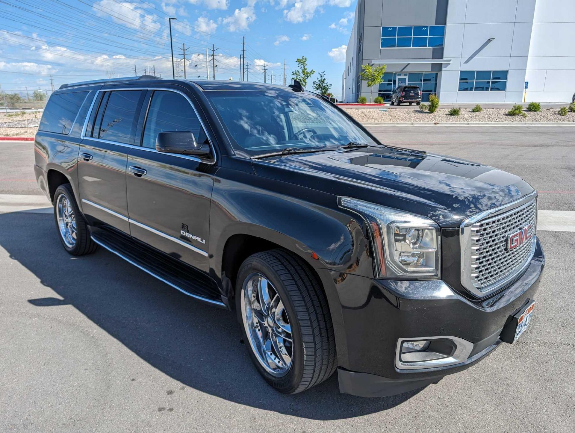 2017 GMC Yukon XL Denali w/ 111K Miles, 4wd, v8 VIN #: 1GKS2HKJ4HR323051 Features & notes: runs and - Image 3 of 16