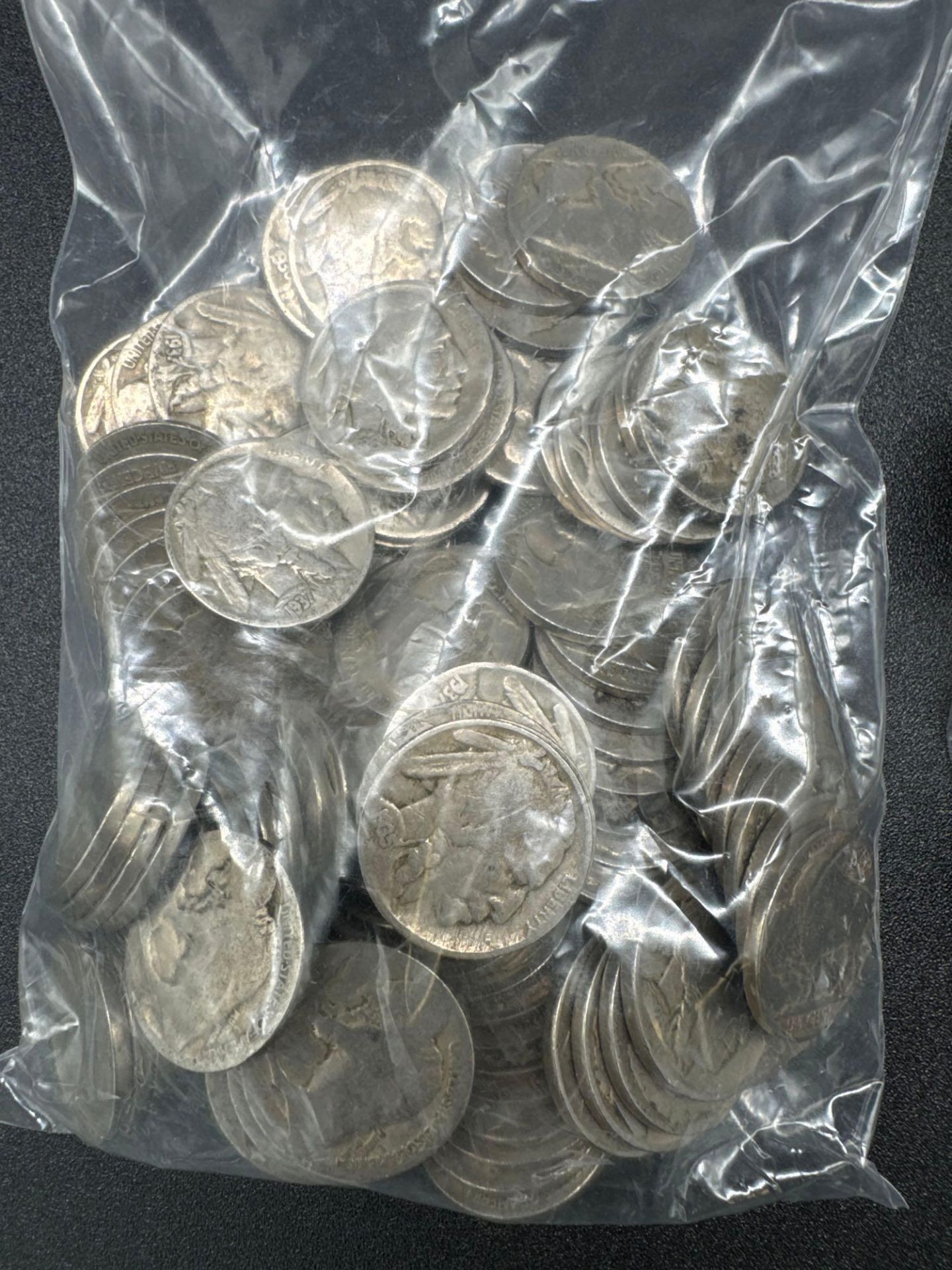 200 Mixed U.S. Buffalo Nickels w/wo dates - Image 3 of 4