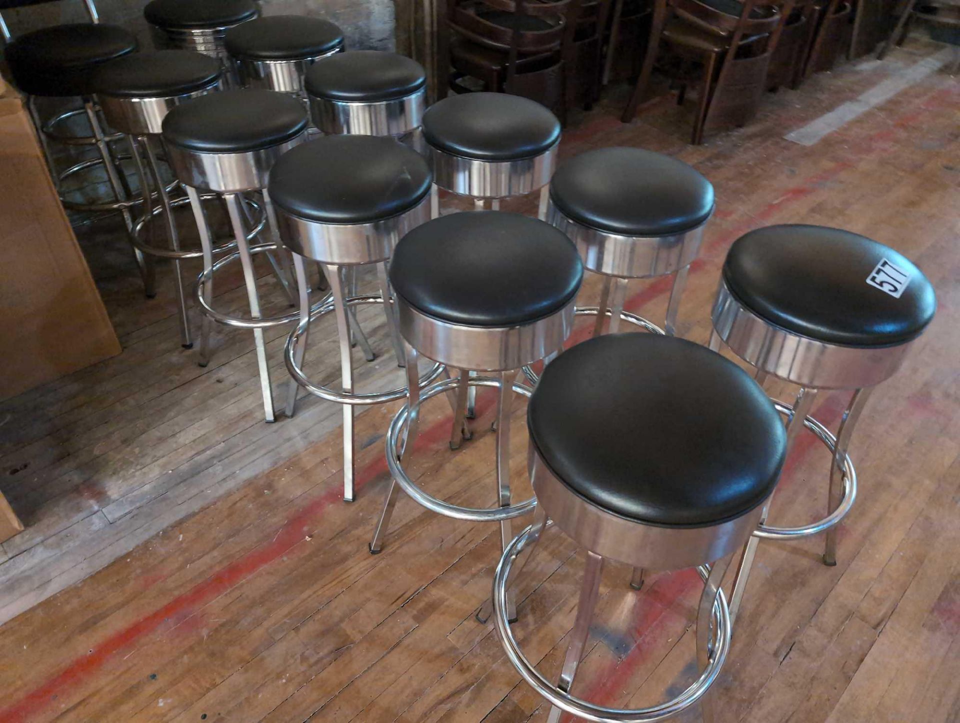 12 barstools one with a back - Image 2 of 3