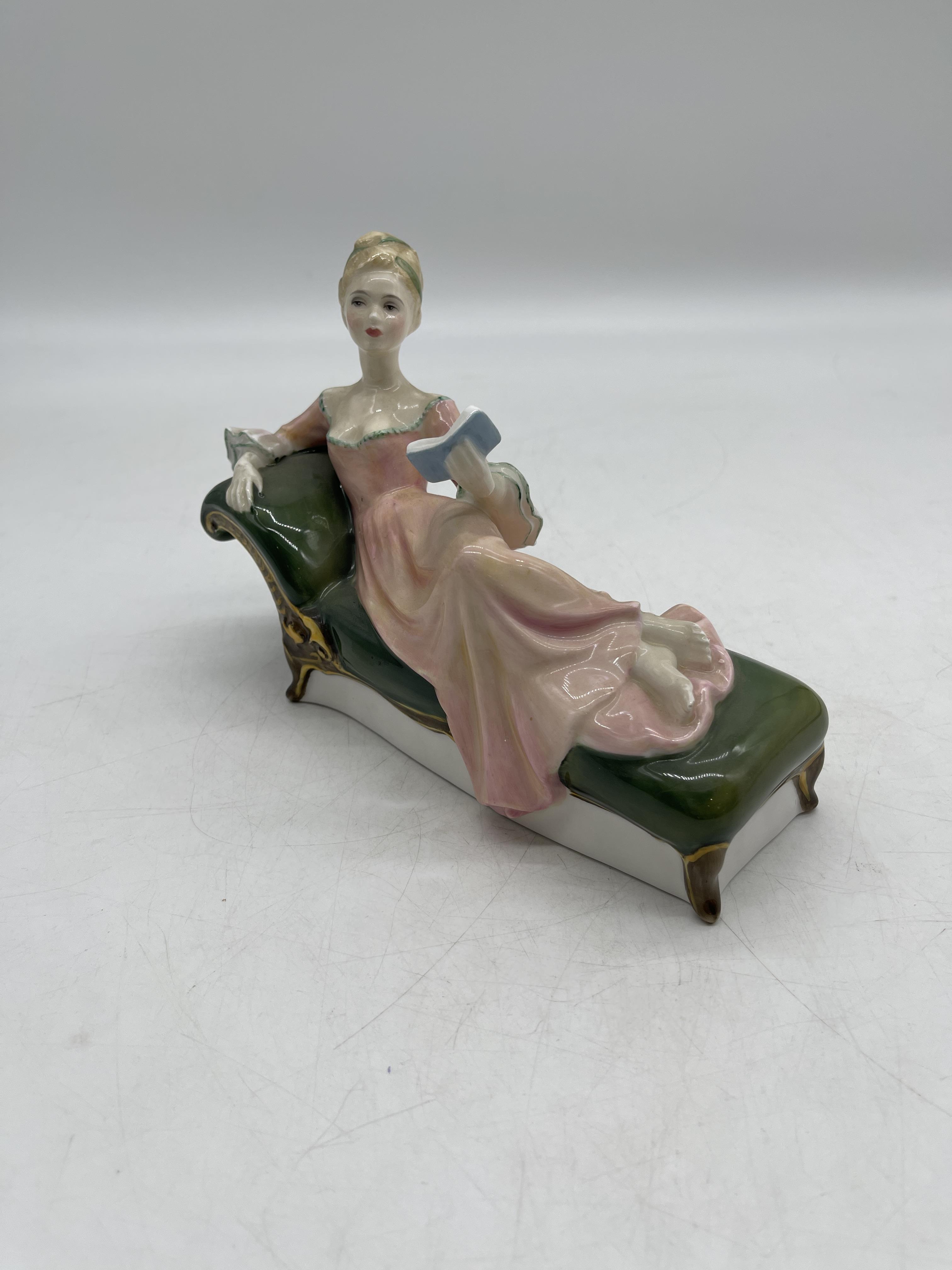 Green Royal Doulton ceramic figurines - Image 33 of 41