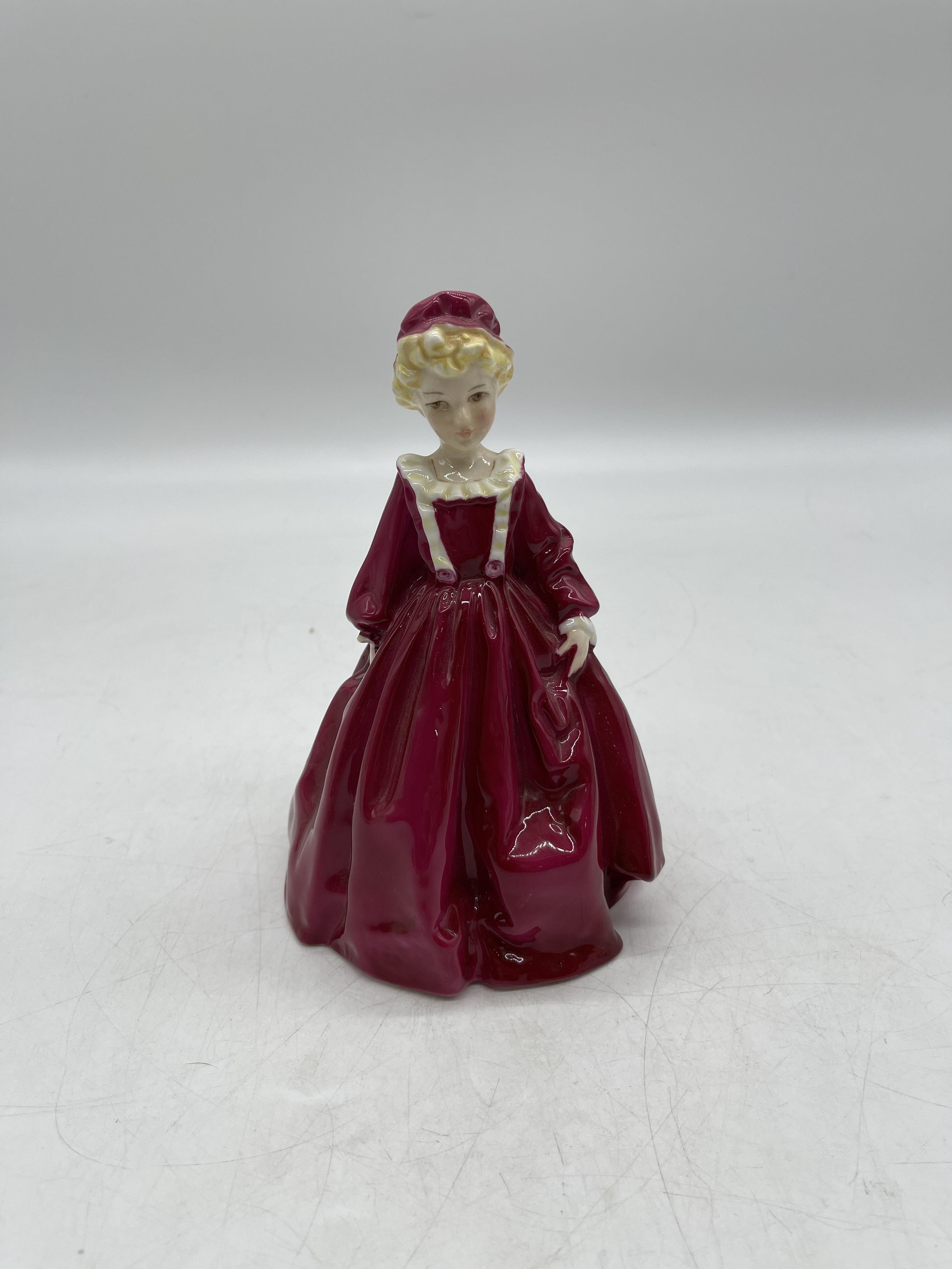 Pink Royal Doulton ceramic figurines - Image 27 of 41