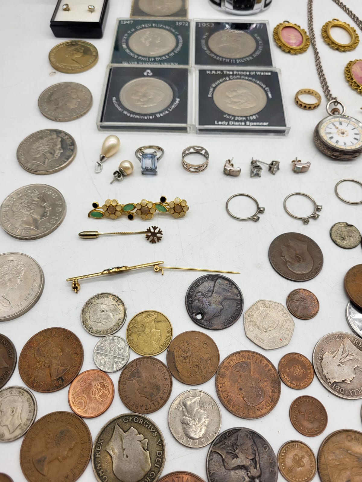 Mixed Lot of Coins and Jewellery - Image 3 of 8