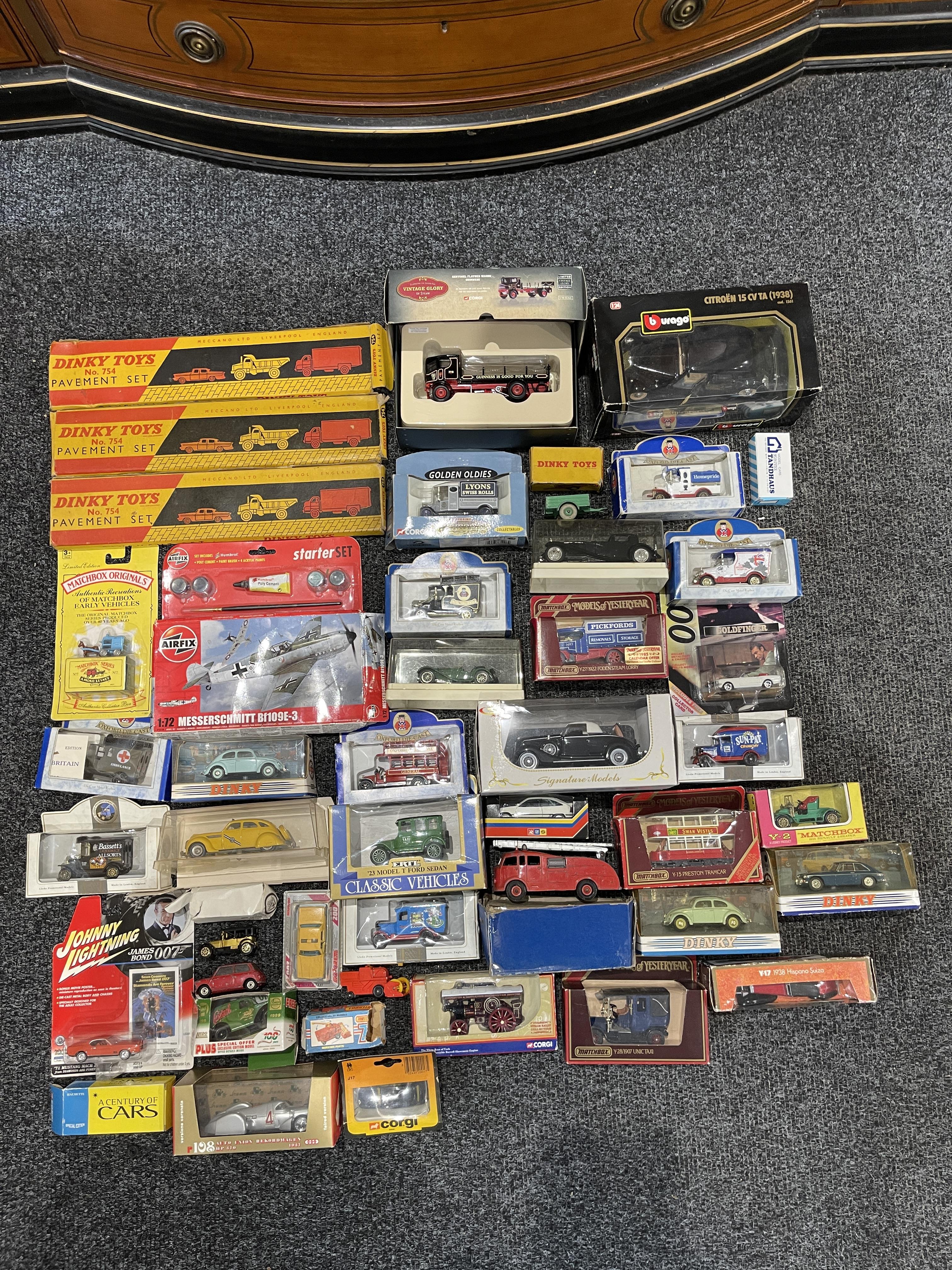 Assorted vintage vehicles and other - Image 14 of 29