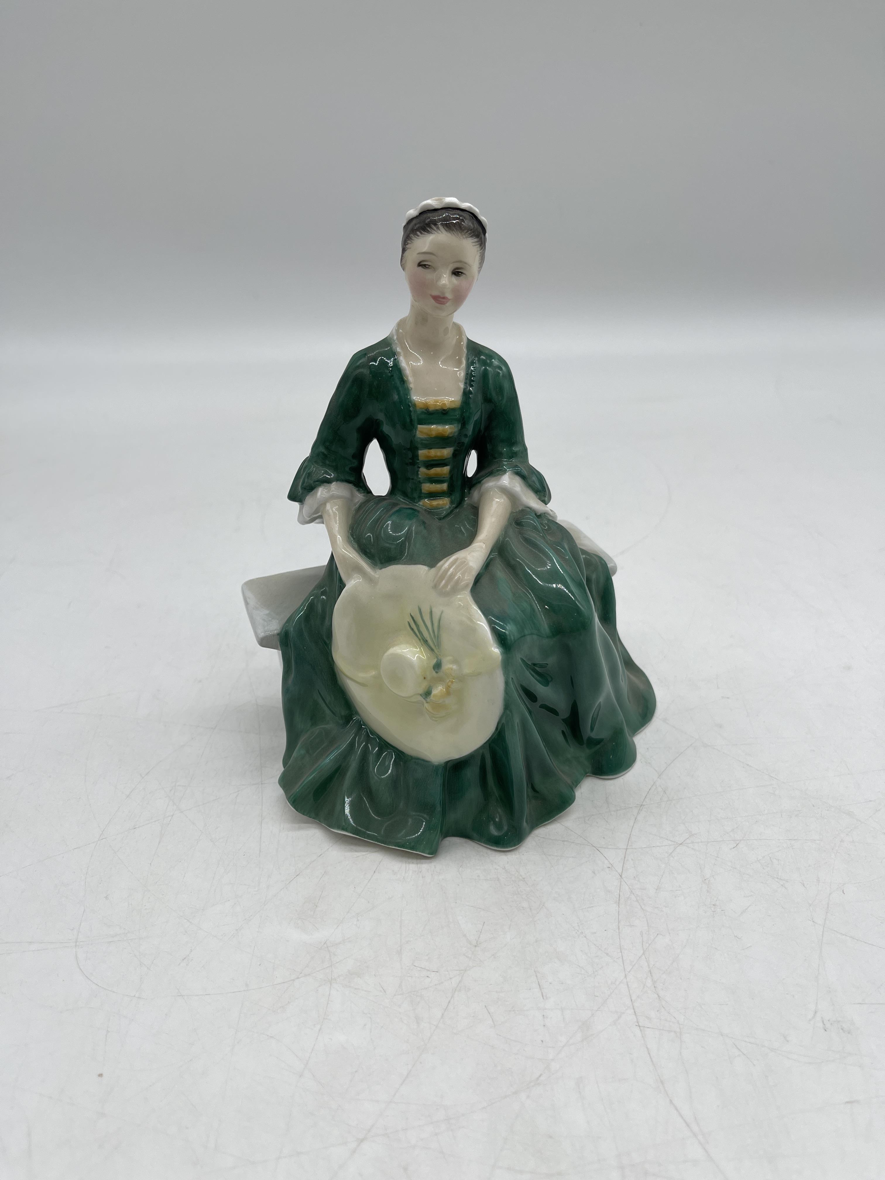 Green Royal Doulton ceramic figurines - Image 25 of 41