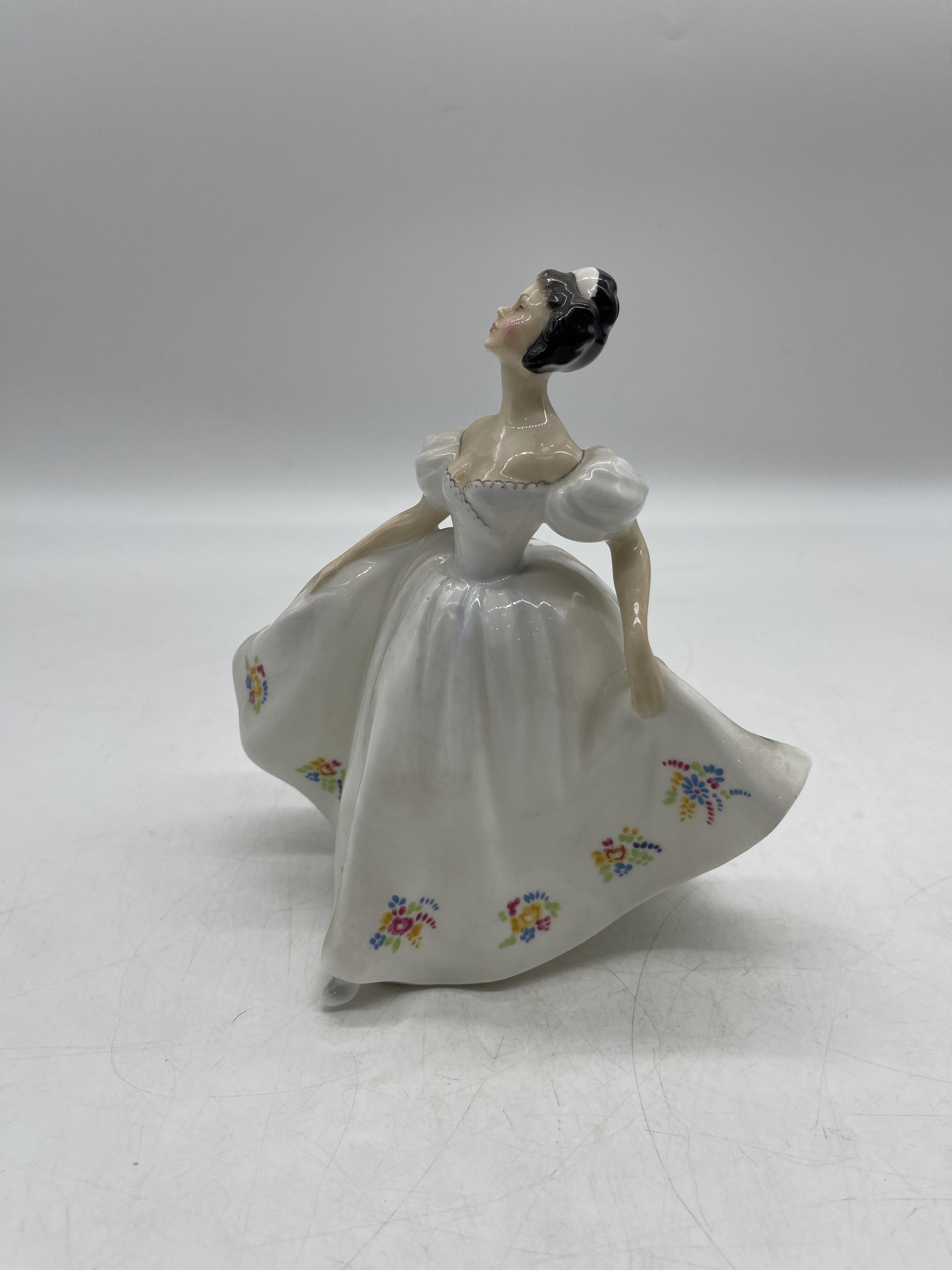 Pink Royal Doulton ceramic figurines - Image 36 of 41