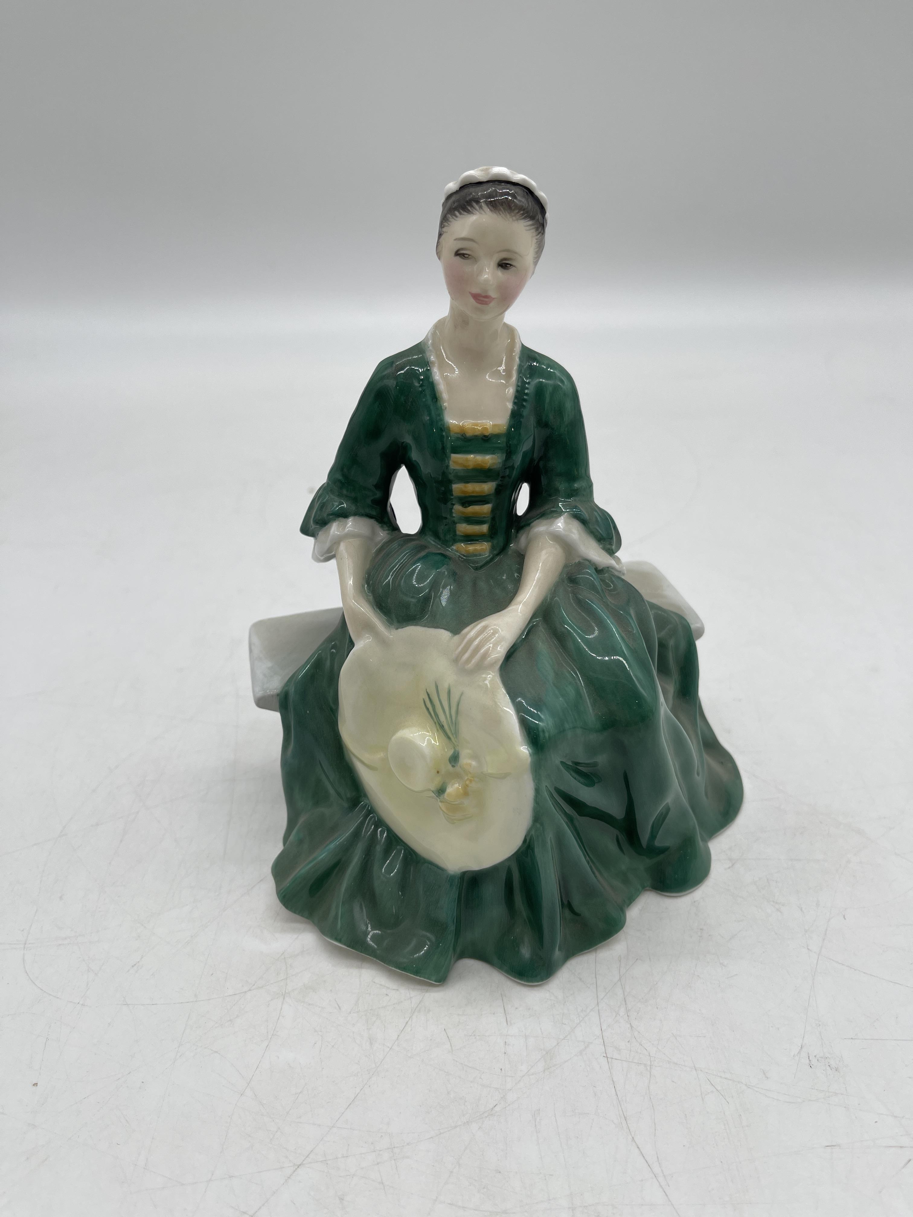 Green Royal Doulton ceramic figurines - Image 30 of 41