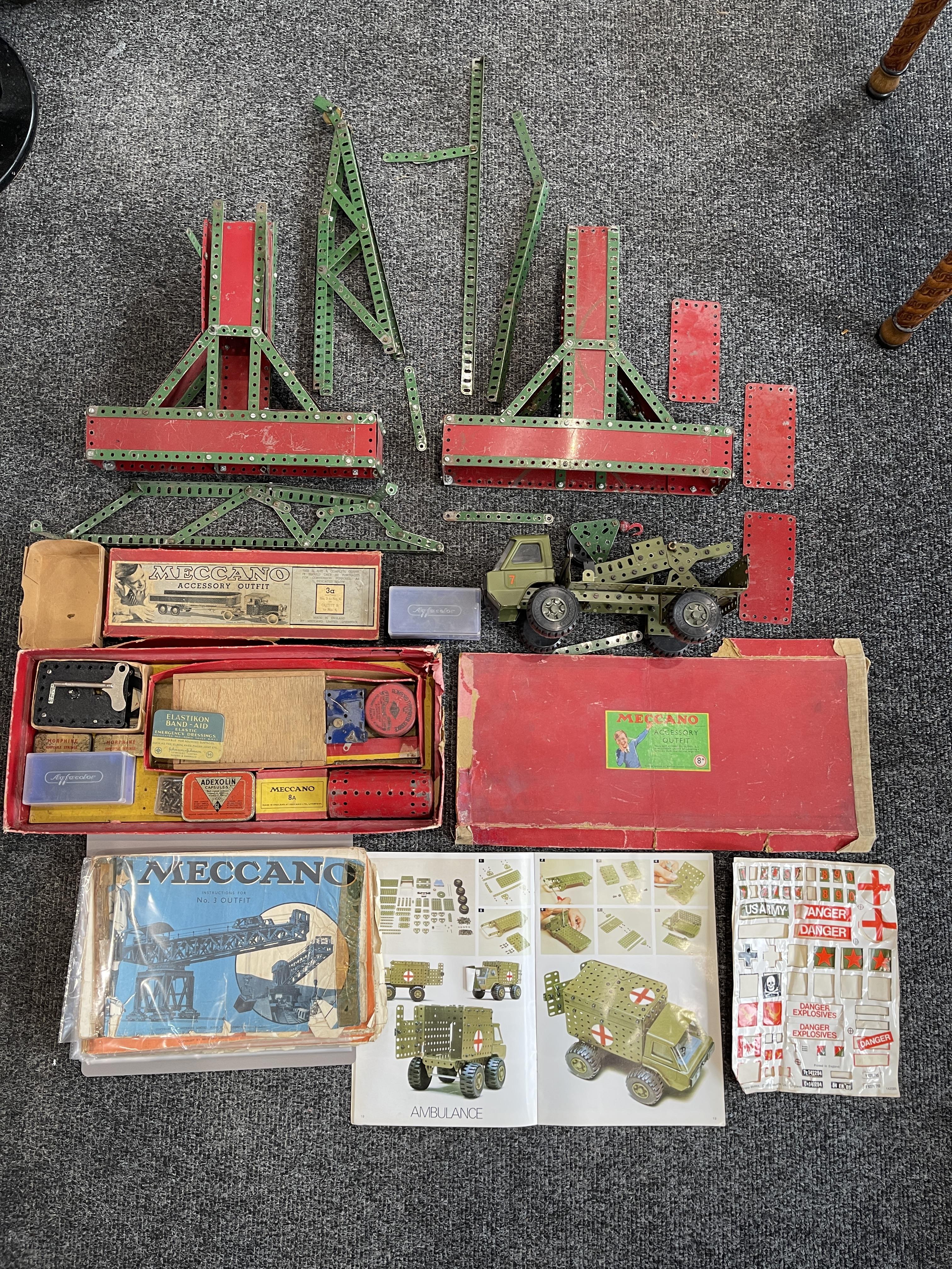 Collection of Meccano - Accessory Outfit Sets alon - Image 9 of 17