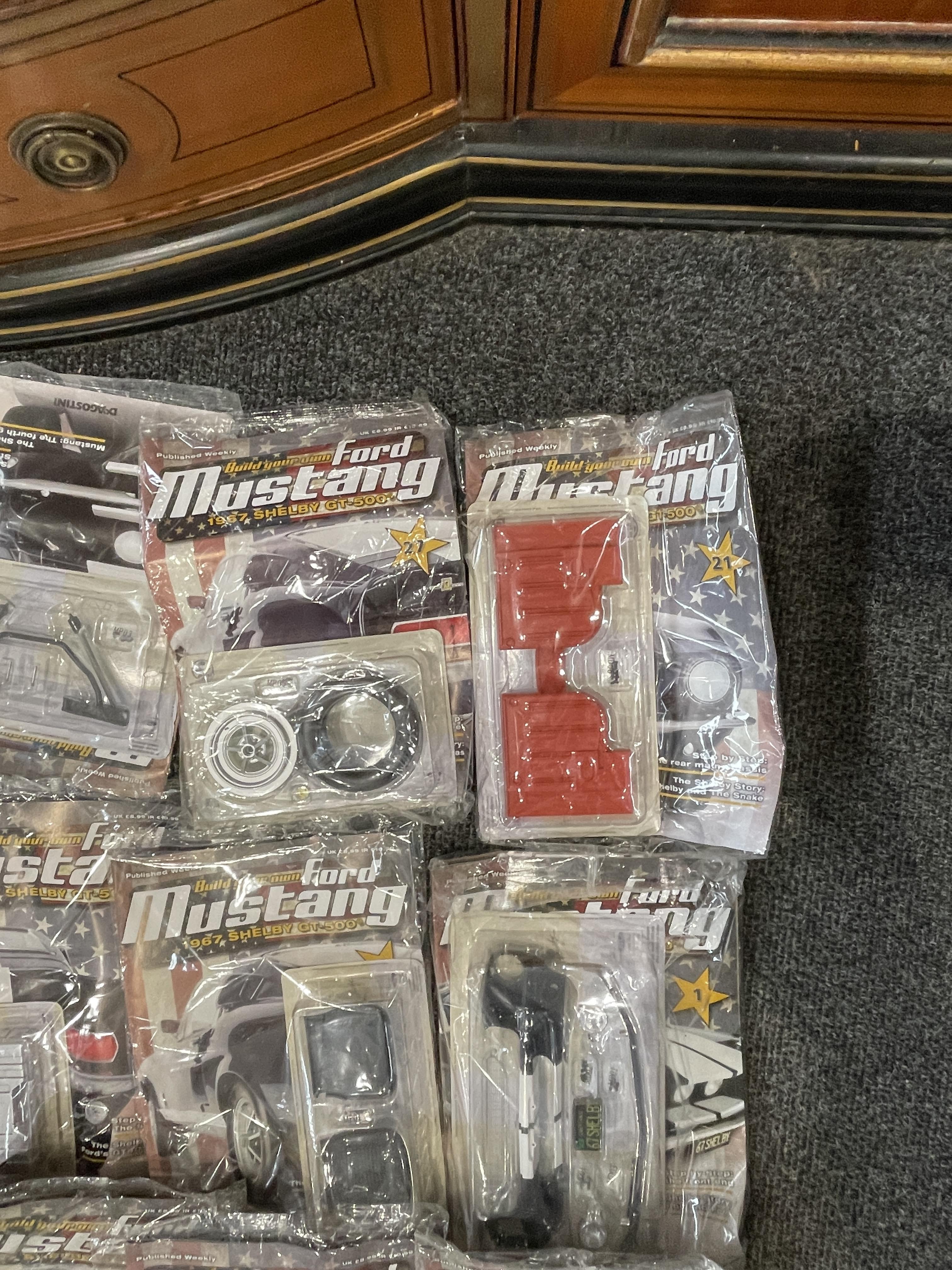 Mixed lot of Mustang Magazines and Parts for model cars - Image 6 of 20