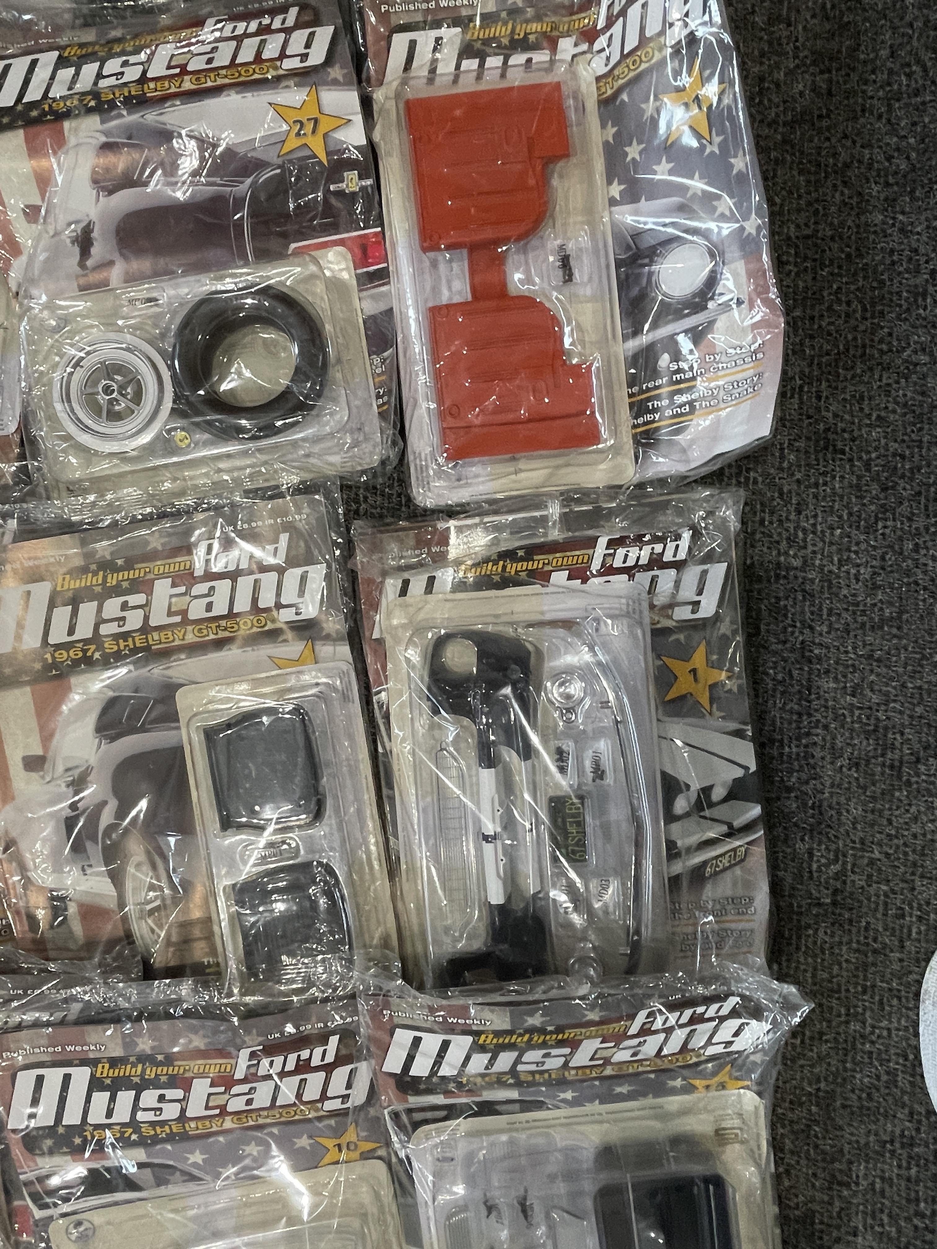 Mixed lot of Mustang Magazines and Parts for model cars - Image 10 of 20
