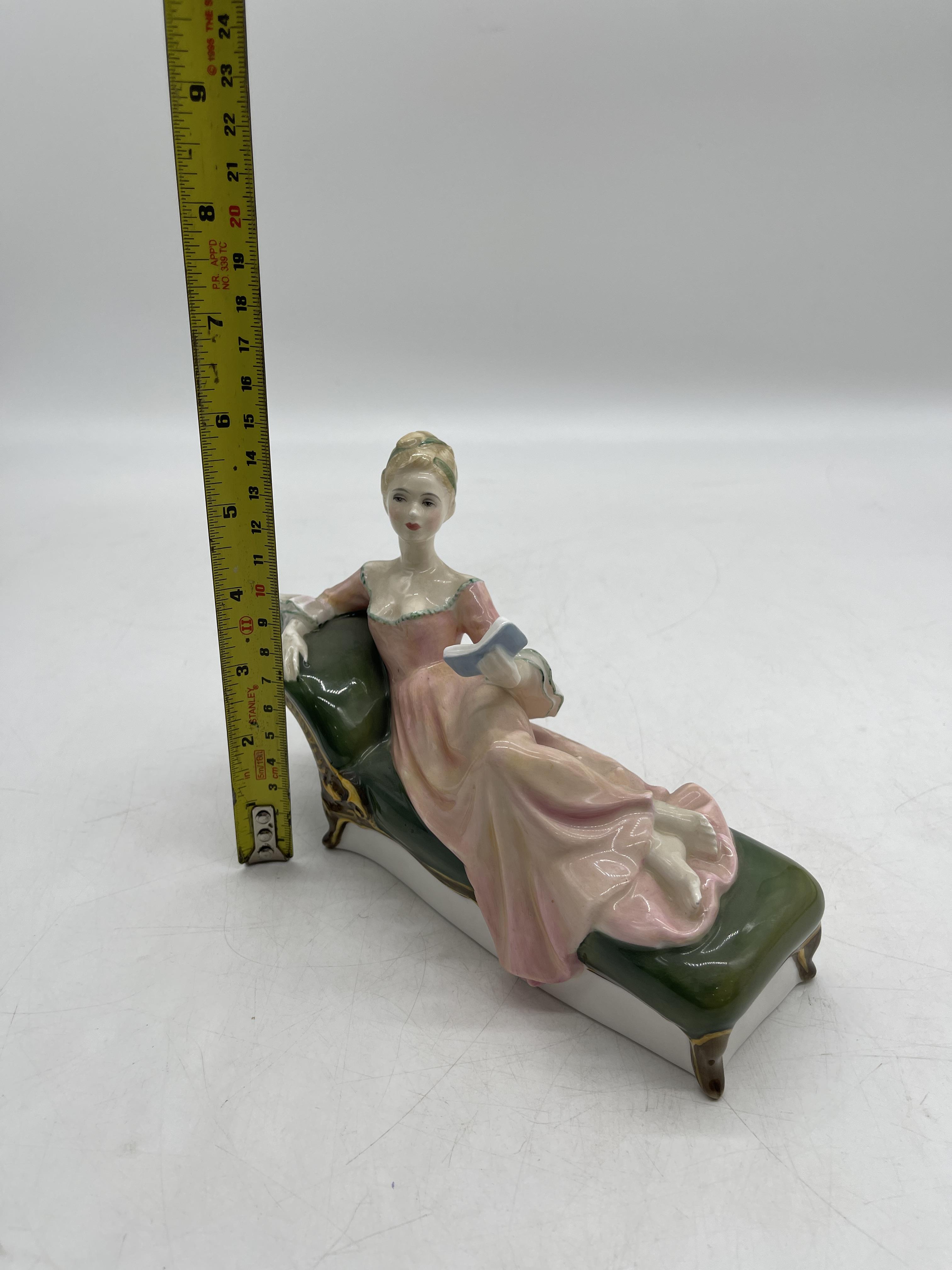 Green Royal Doulton ceramic figurines - Image 41 of 41