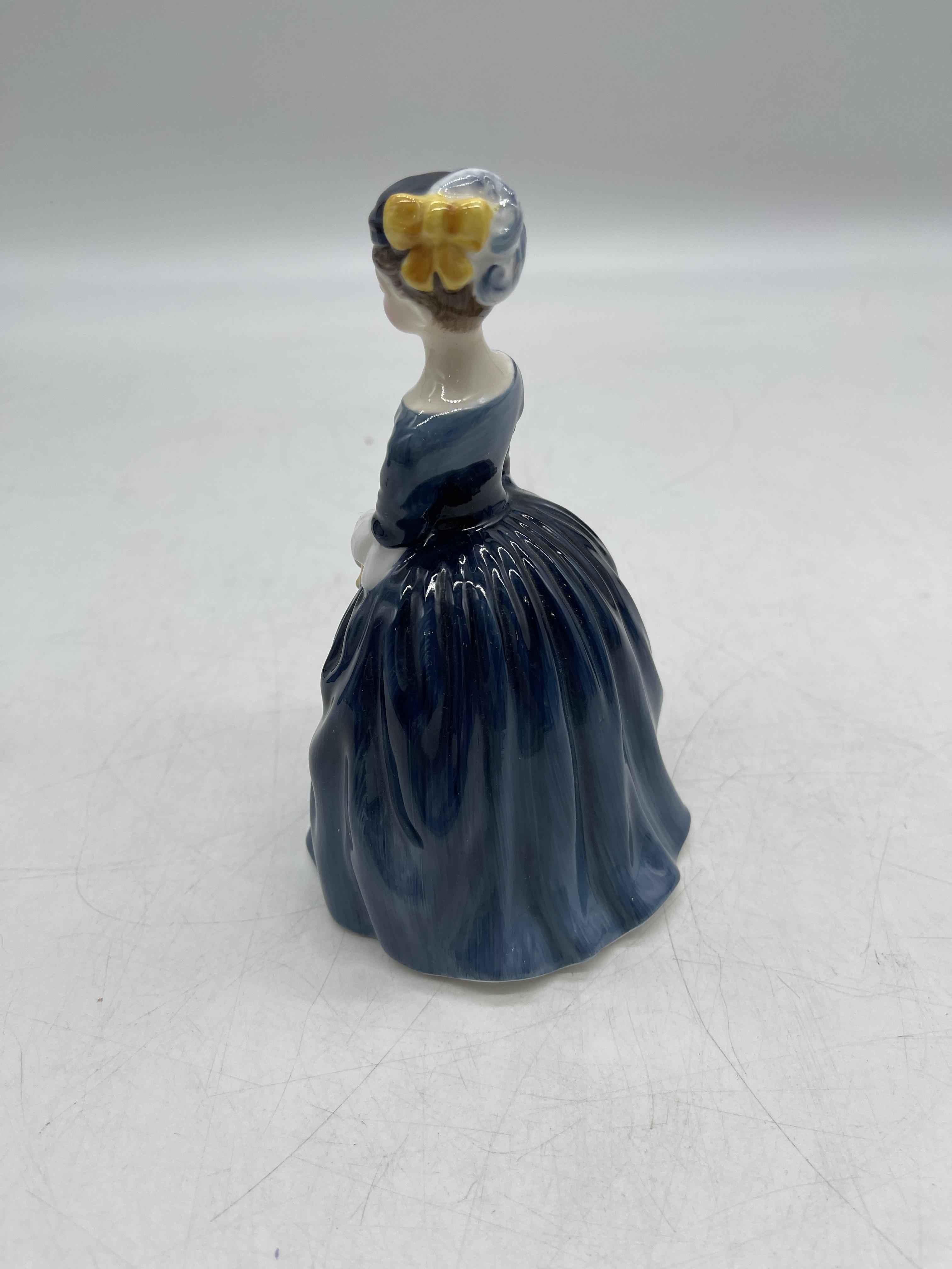 Blue Royal Doulton ceramic figurines - Image 20 of 34