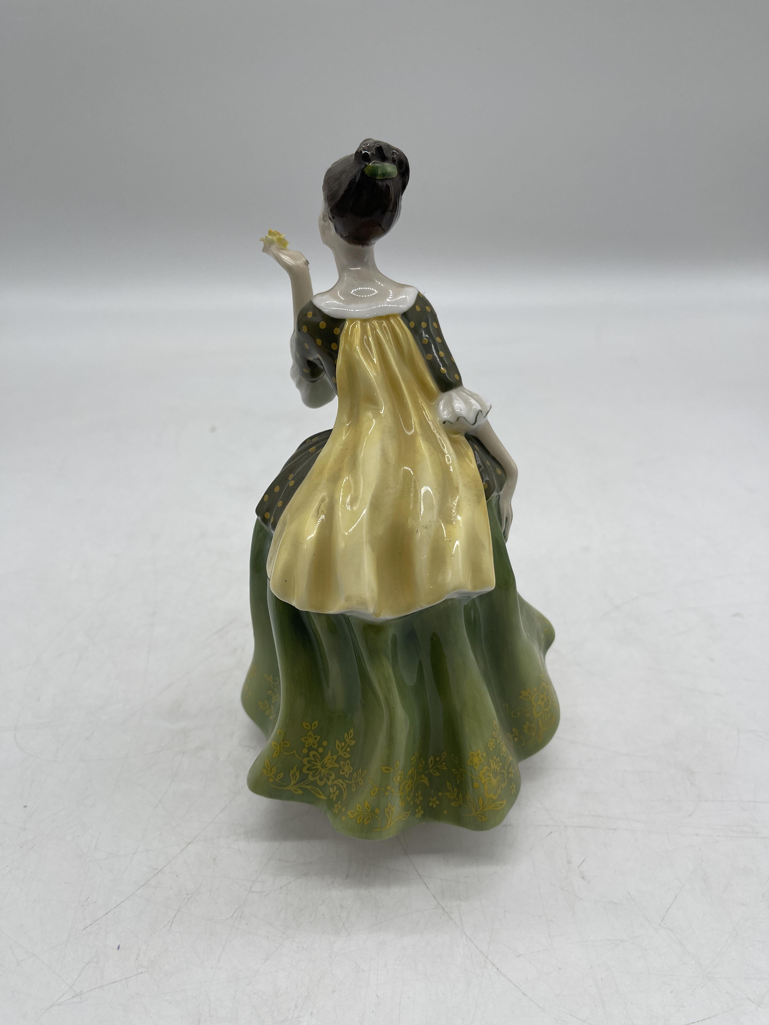 Green Royal Doulton ceramic figurines - Image 20 of 41