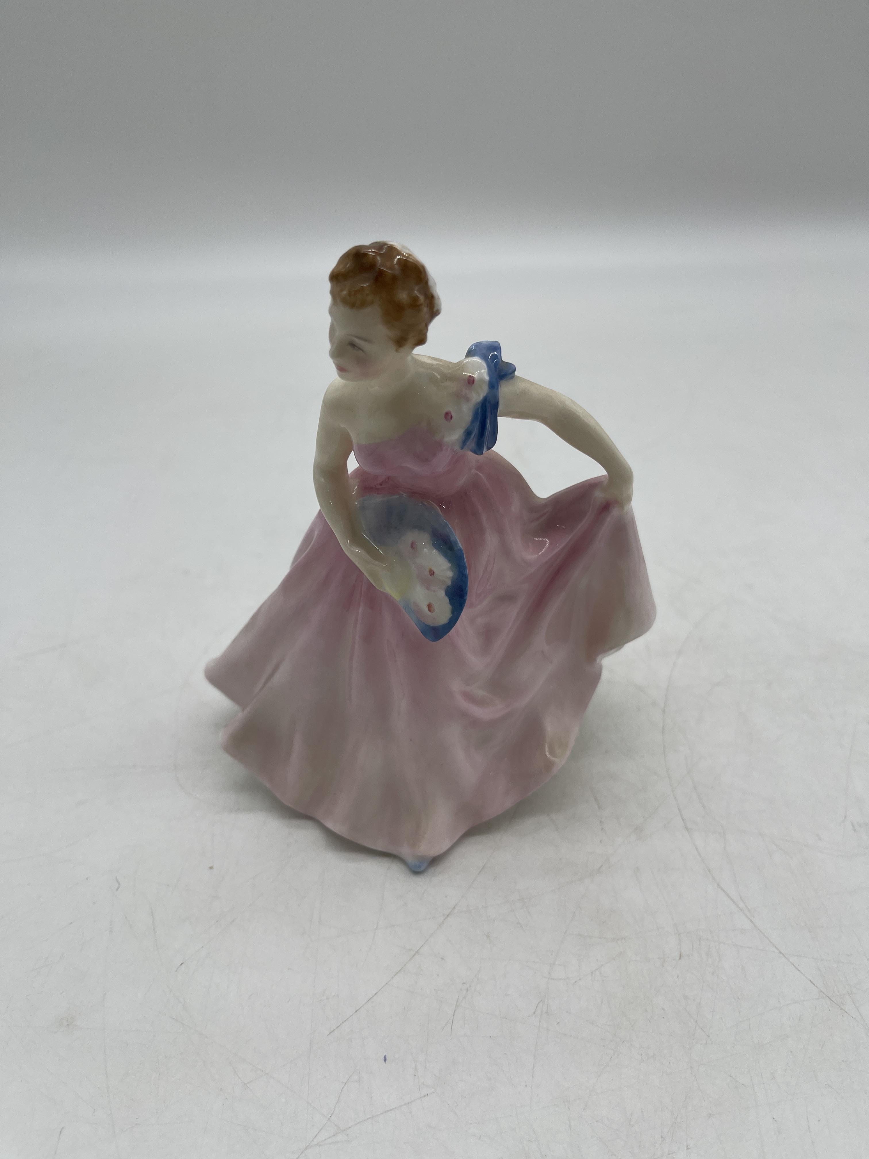 Pink Royal Doulton ceramic figurines - Image 24 of 41