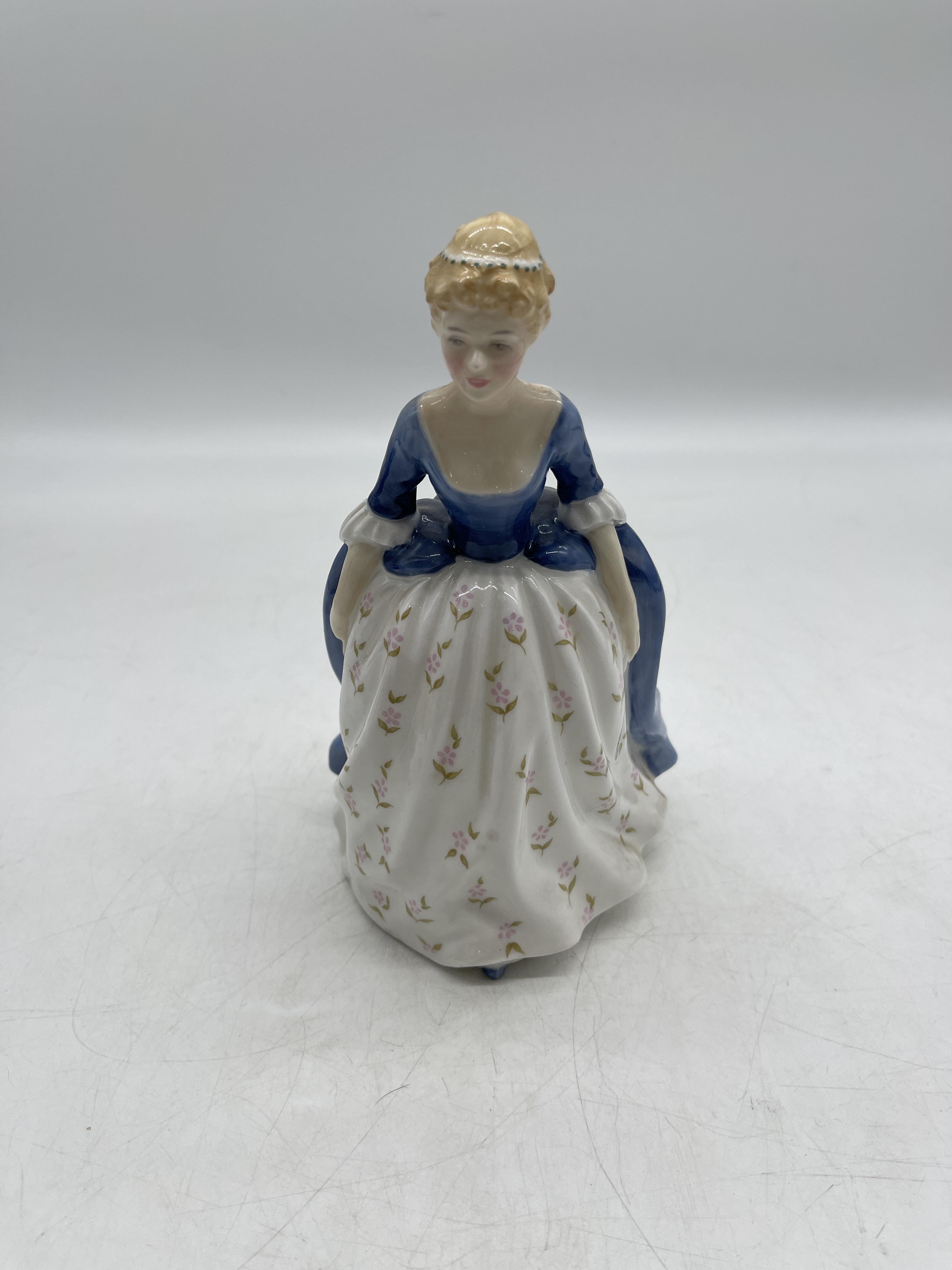 Blue Royal Doulton ceramic figurines - Image 9 of 34