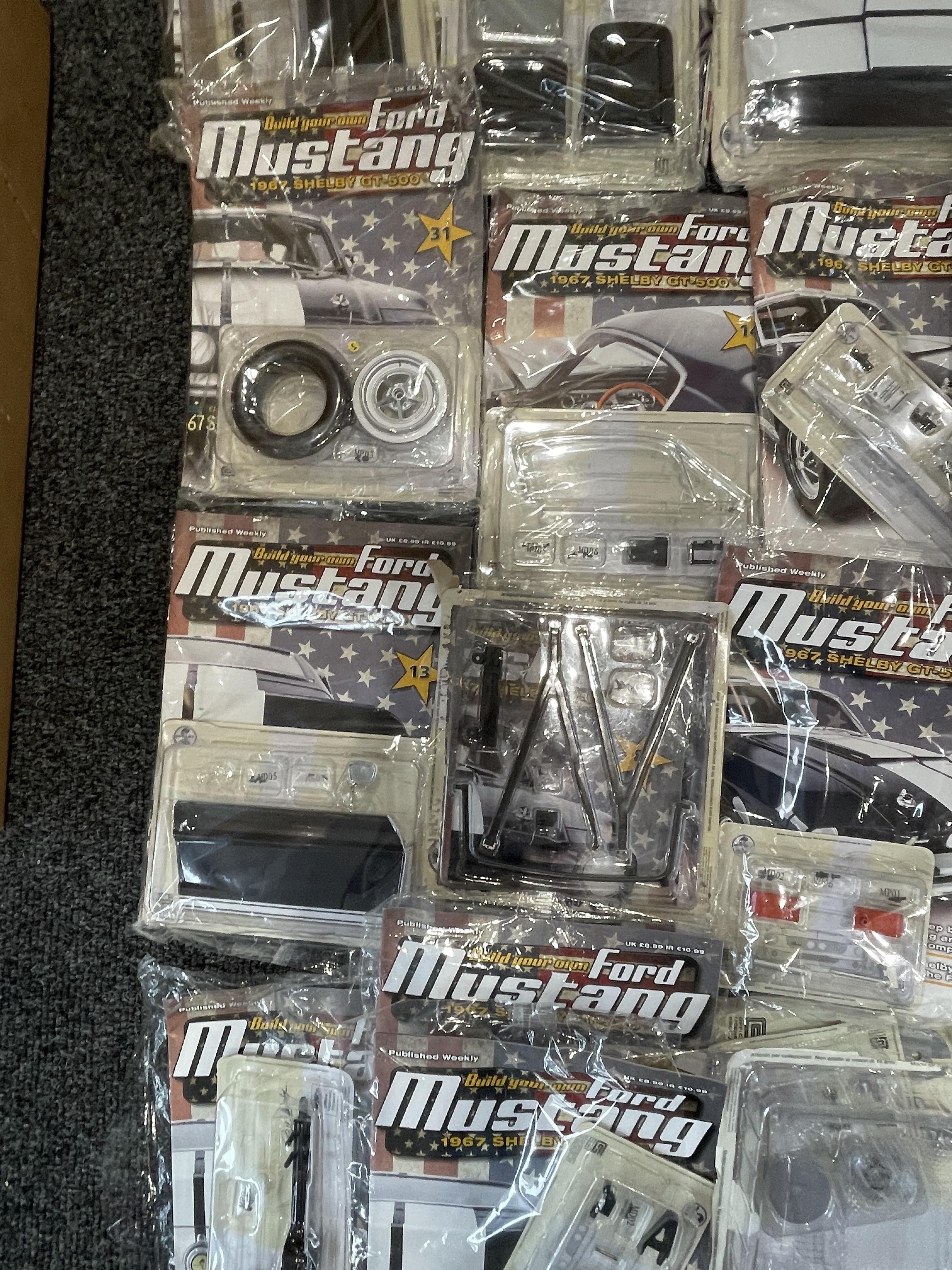 Mixed lot of Mustang Magazines and Parts for model cars - Image 16 of 20