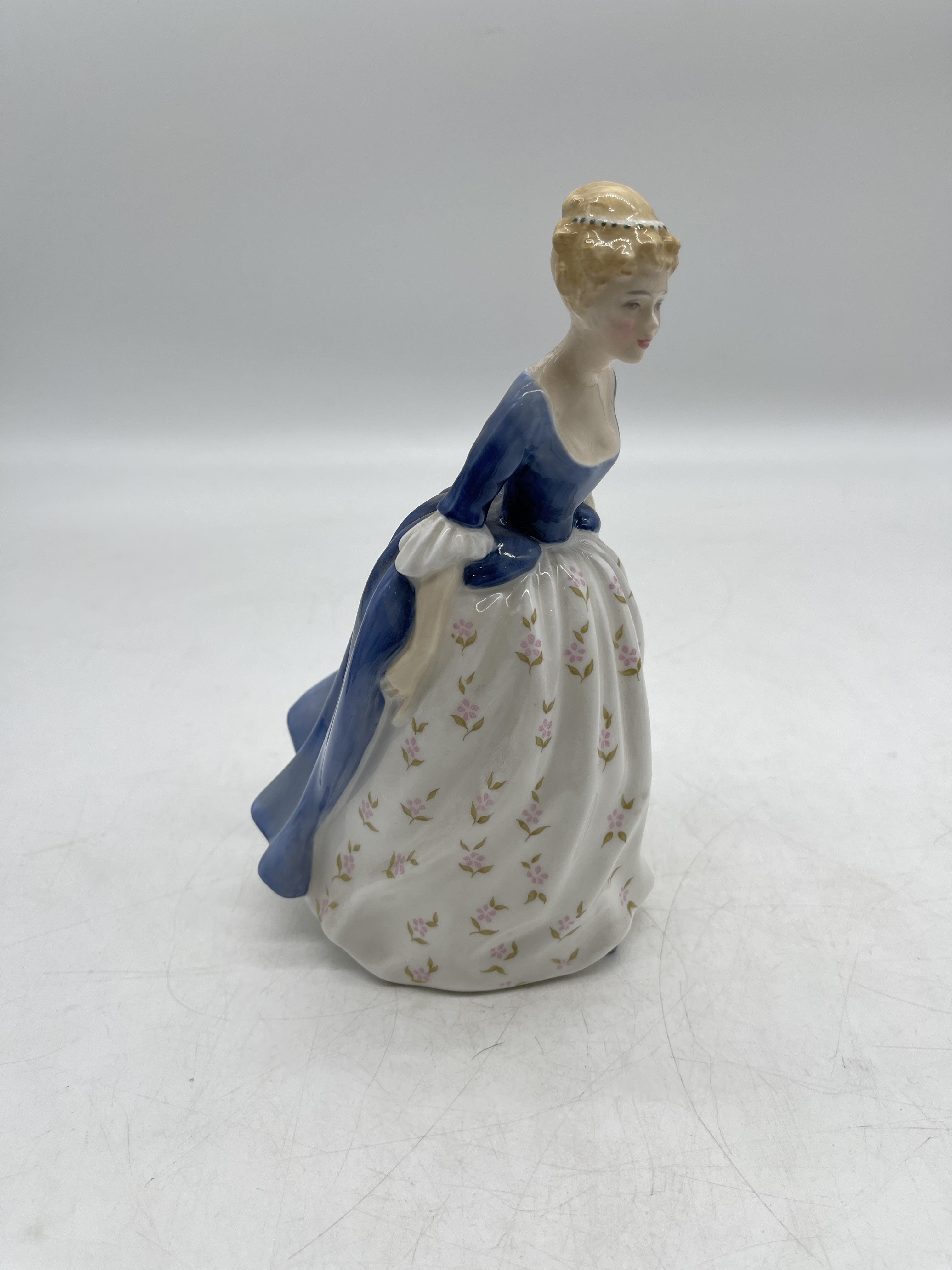 Blue Royal Doulton ceramic figurines - Image 13 of 34