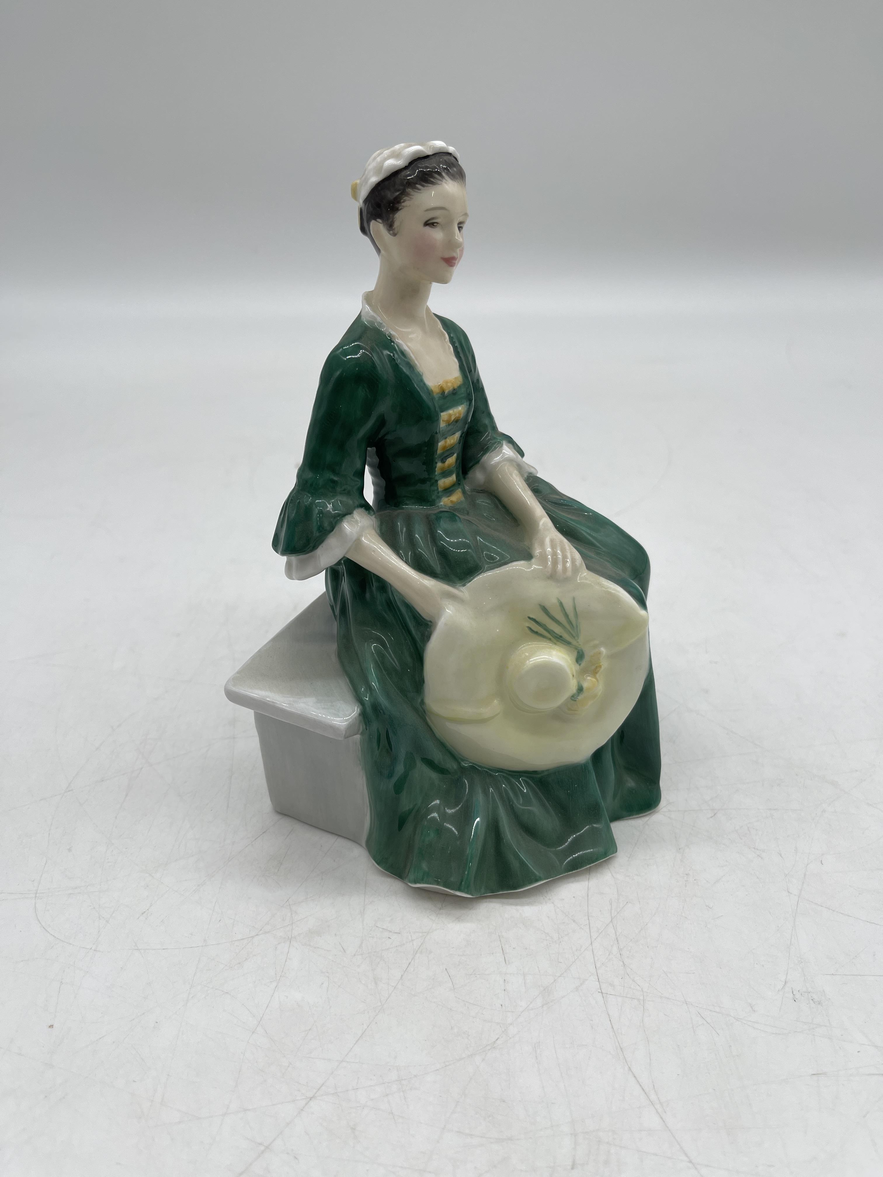 Green Royal Doulton ceramic figurines - Image 29 of 41