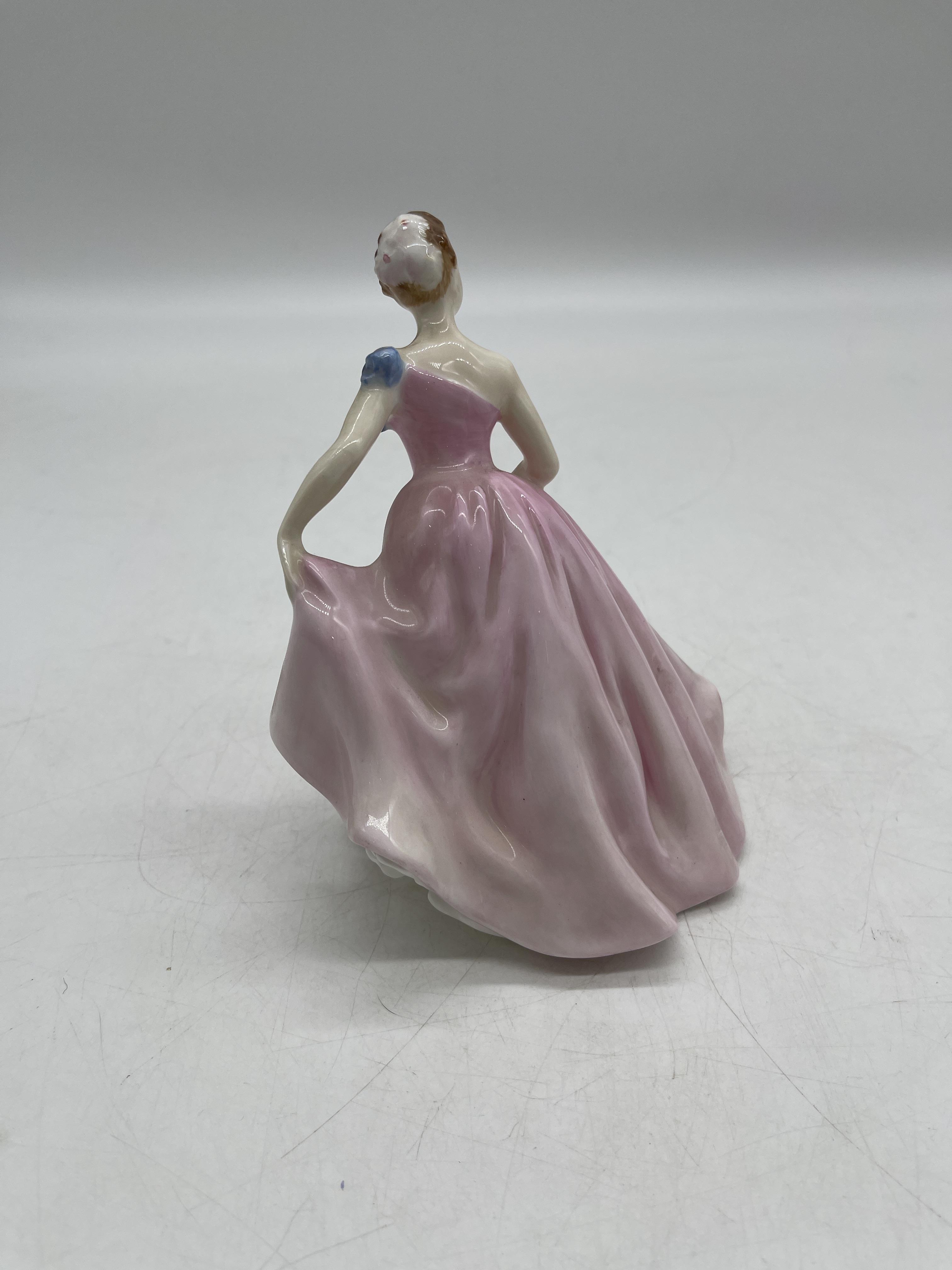 Pink Royal Doulton ceramic figurines - Image 22 of 41