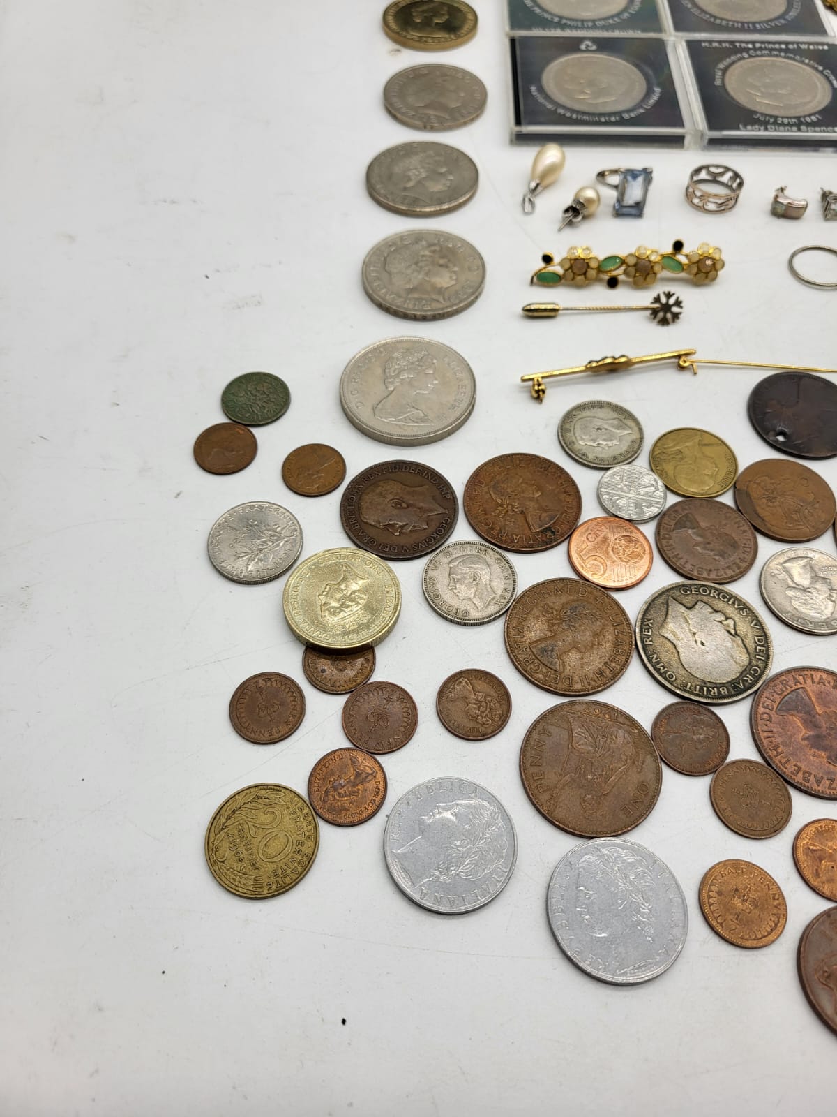 Mixed Lot of Coins and Jewellery - Image 6 of 8