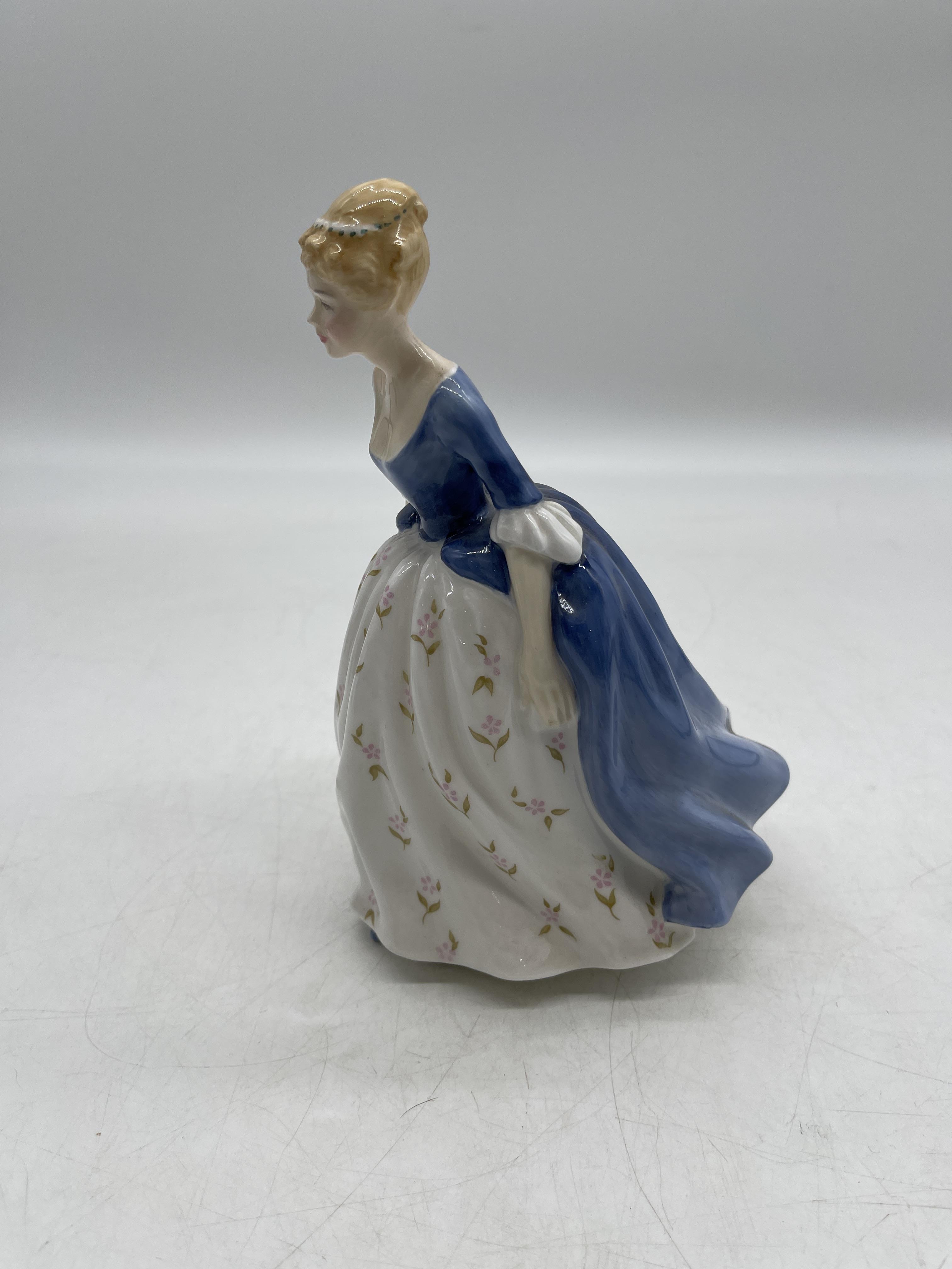 Blue Royal Doulton ceramic figurines - Image 10 of 34