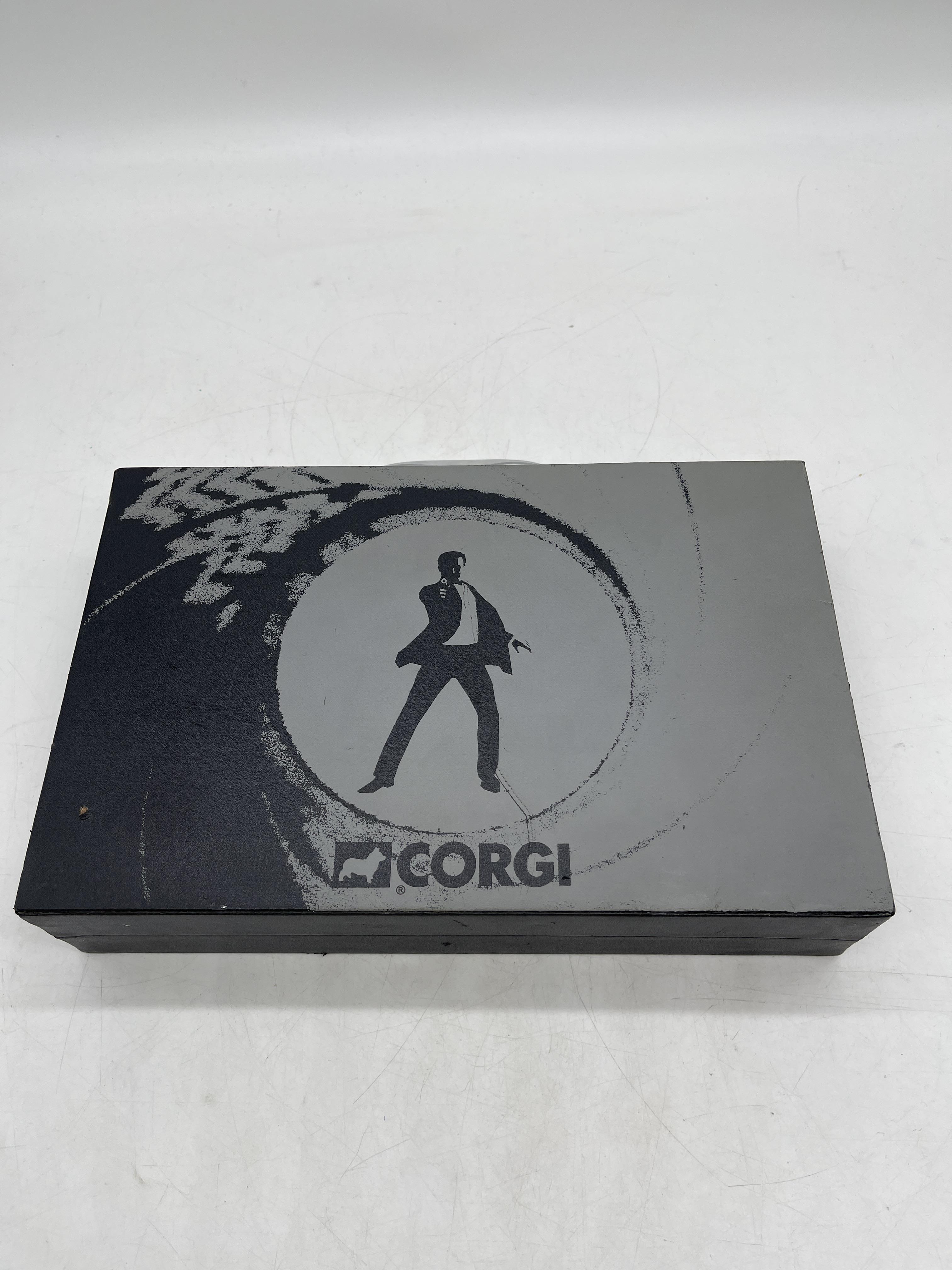 007 Casino Royal Corgi Box Kit - Image 20 of 20