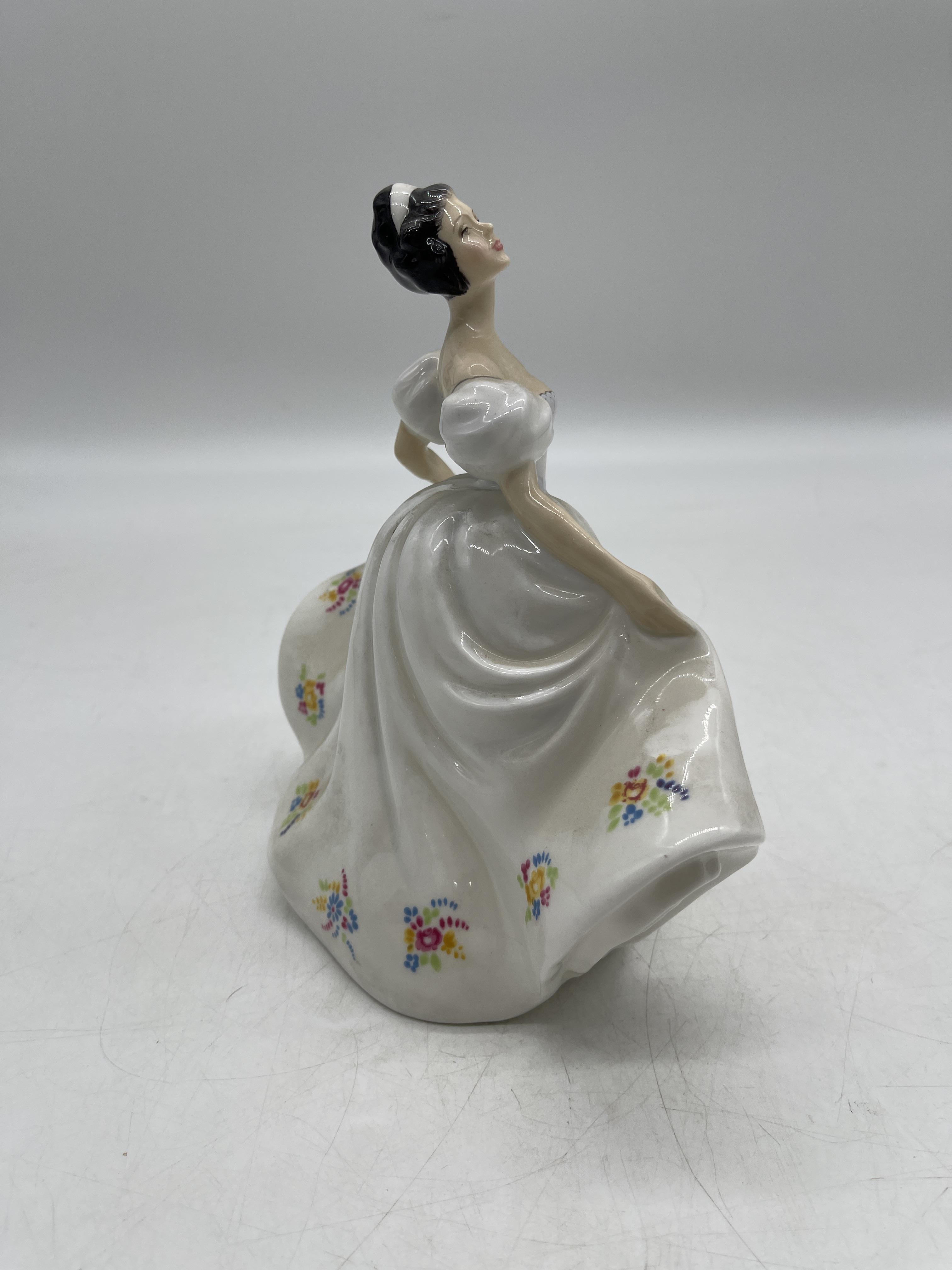 Pink Royal Doulton ceramic figurines - Image 39 of 41