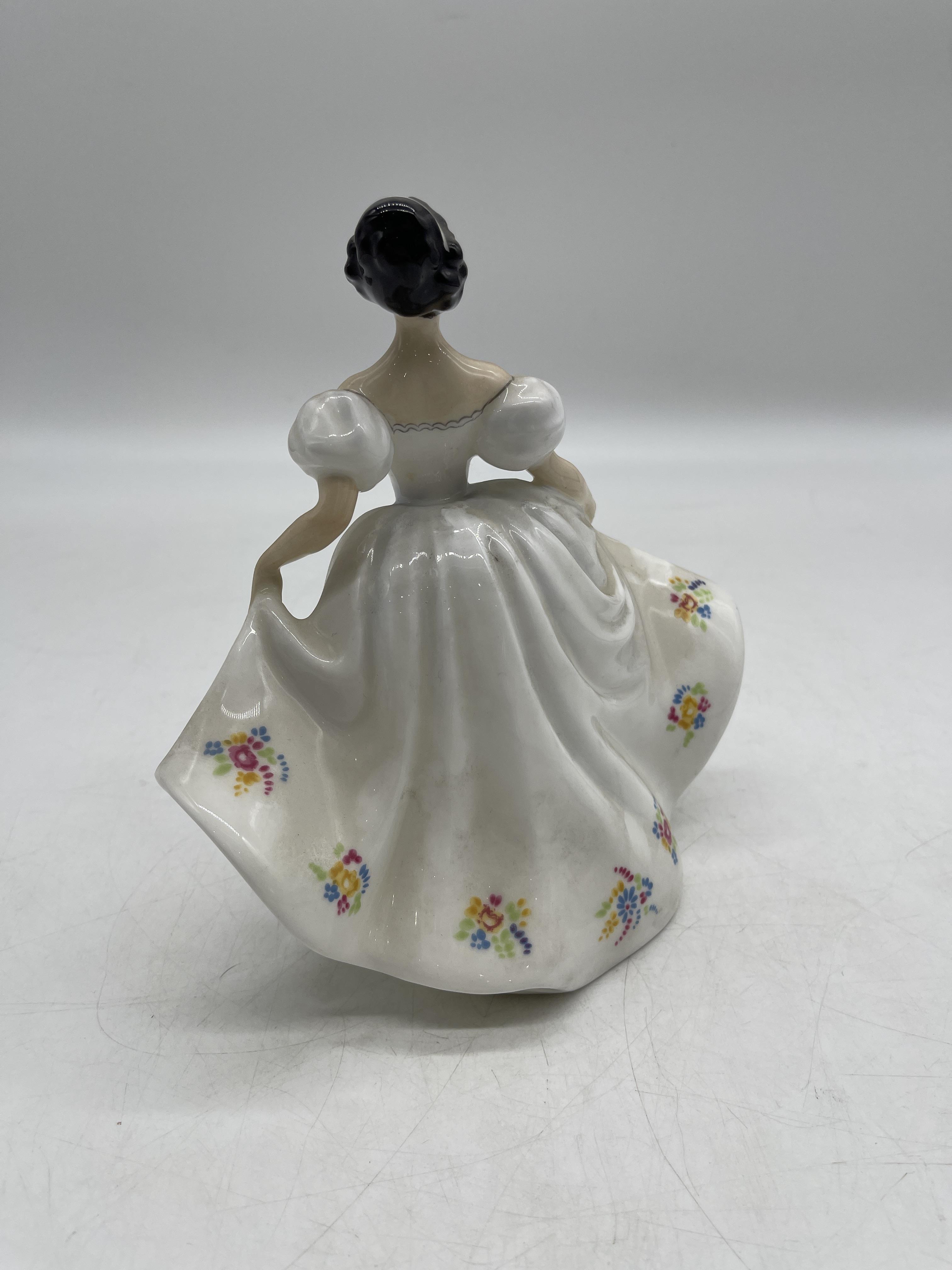 Pink Royal Doulton ceramic figurines - Image 38 of 41