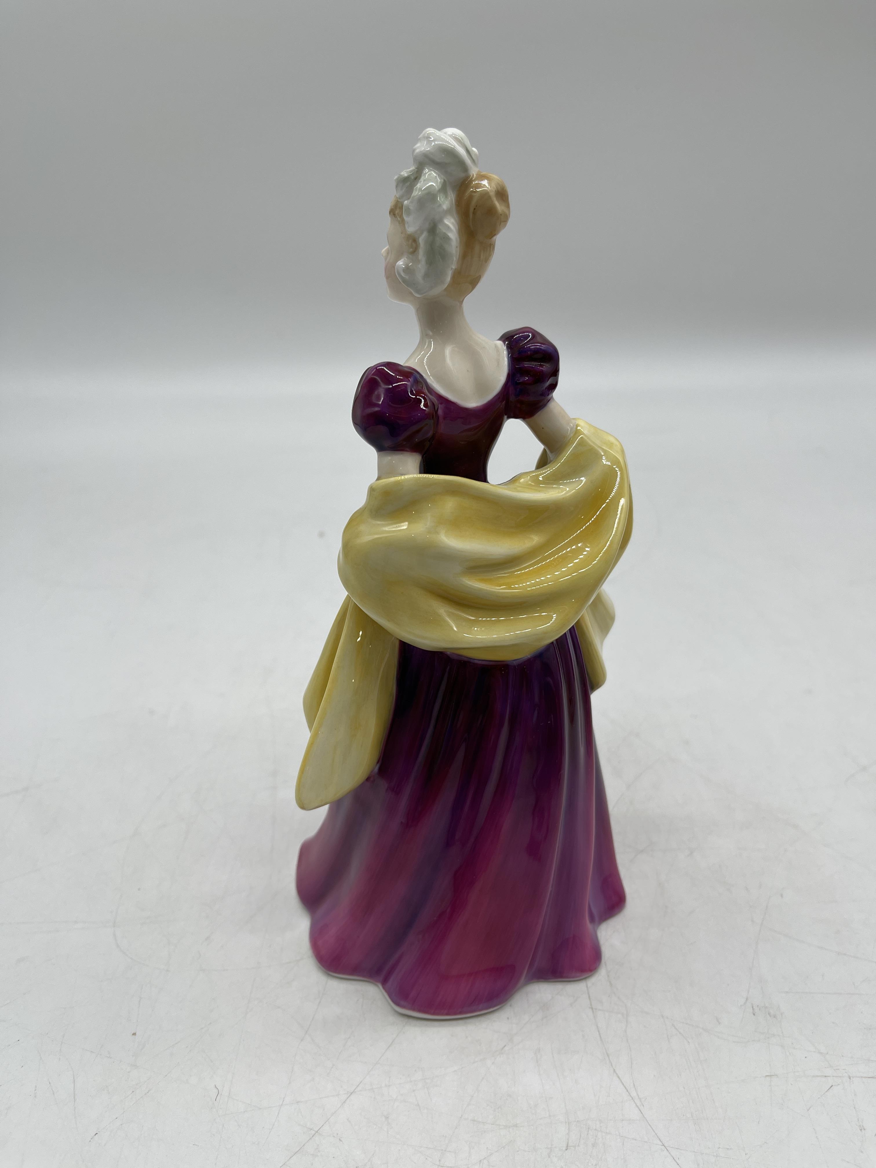 Pink Royal Doulton ceramic figurines - Image 5 of 41