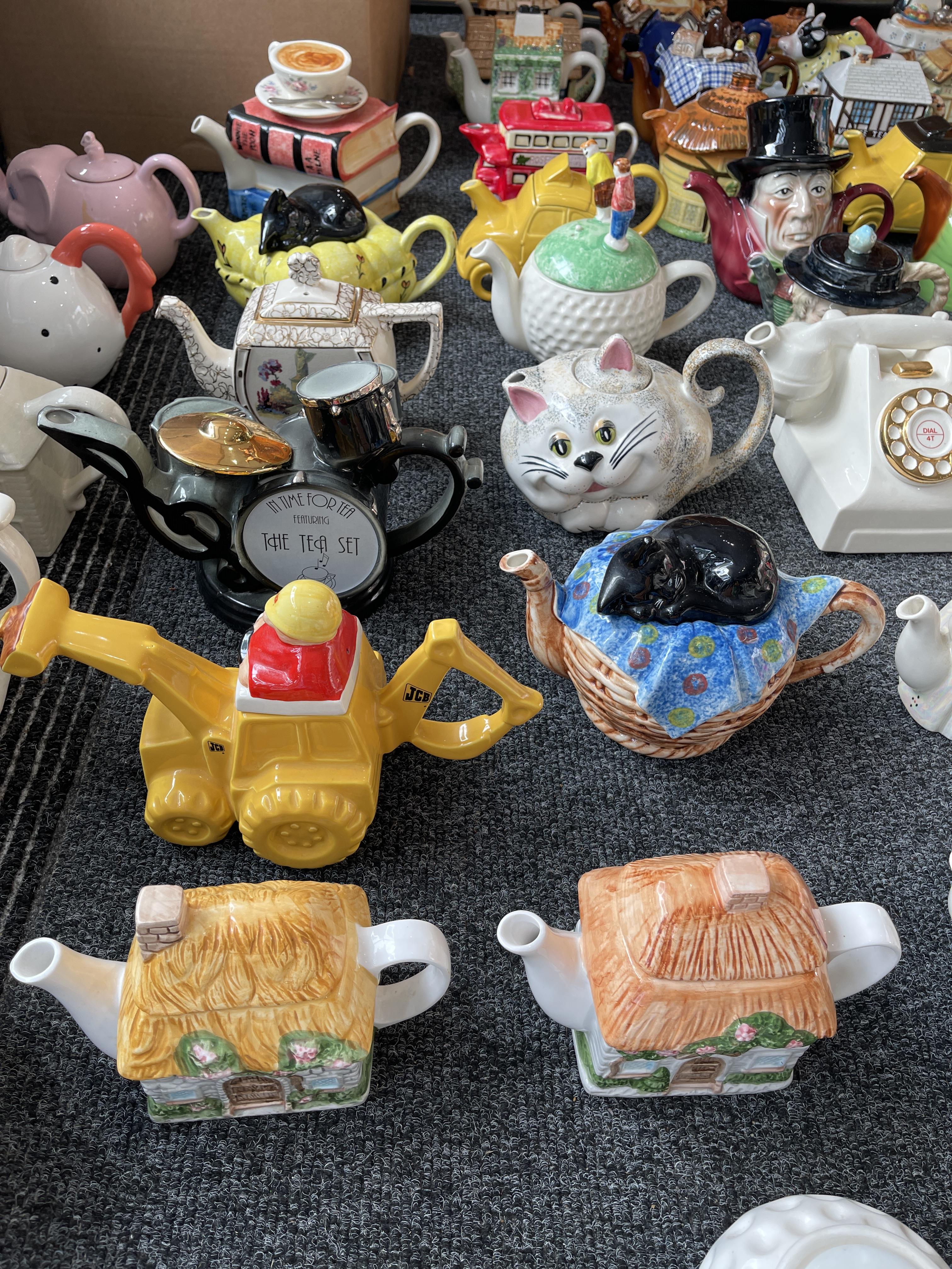 Collection of Ceramic Tea Pots - Image 23 of 44