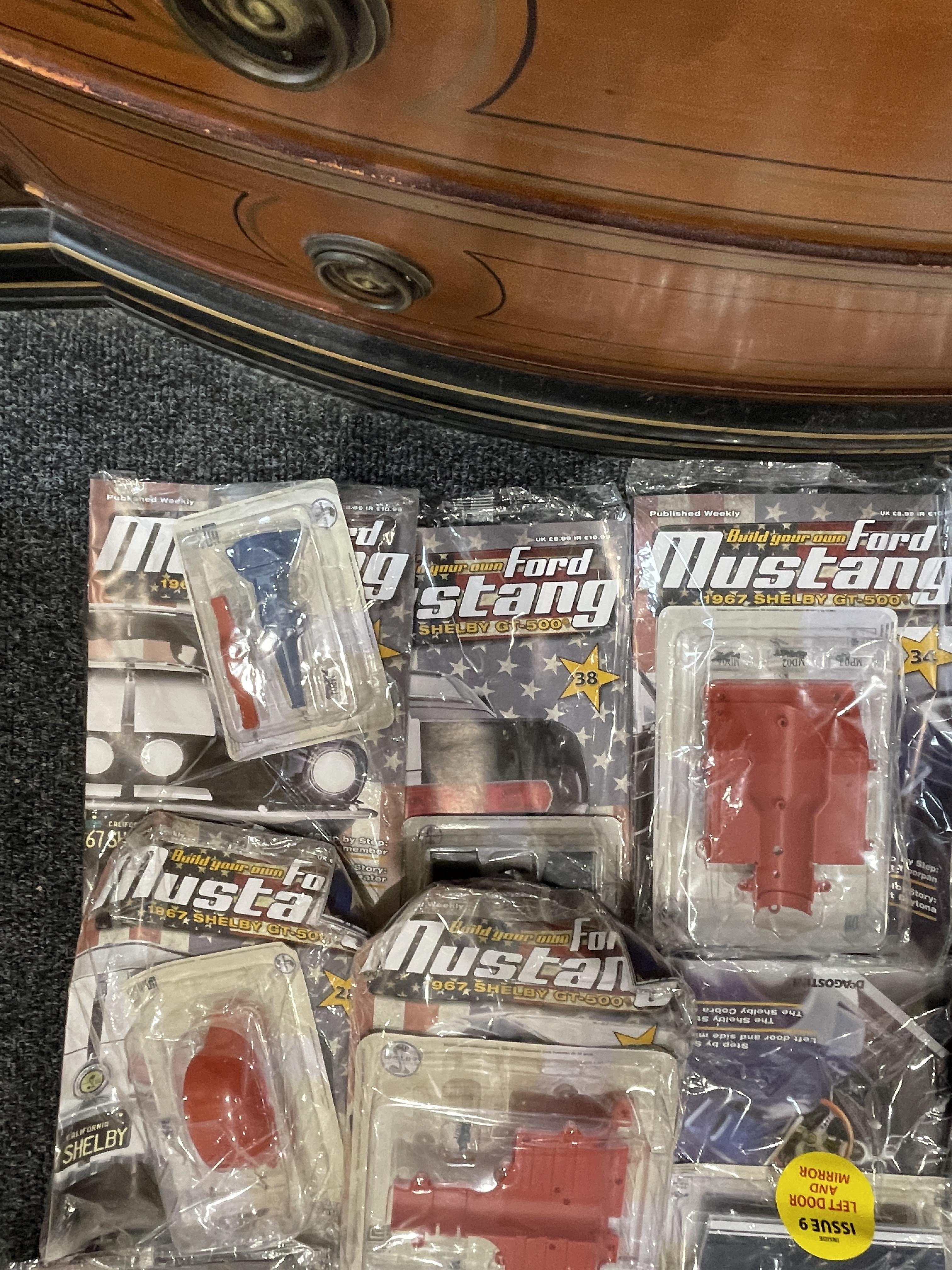 Mixed lot of Mustang Magazines and Parts for model cars - Image 2 of 20
