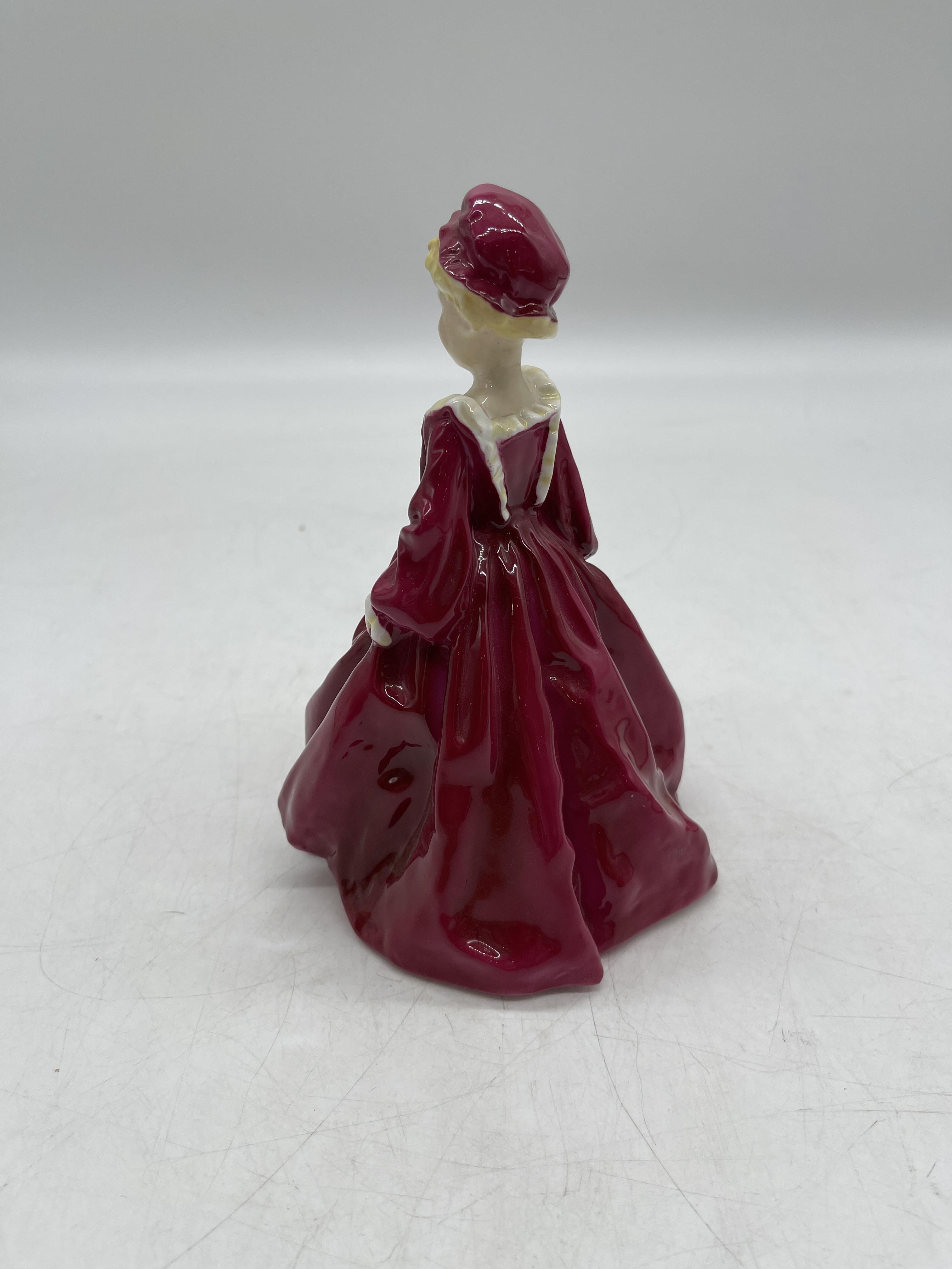 Pink Royal Doulton ceramic figurines - Image 30 of 41