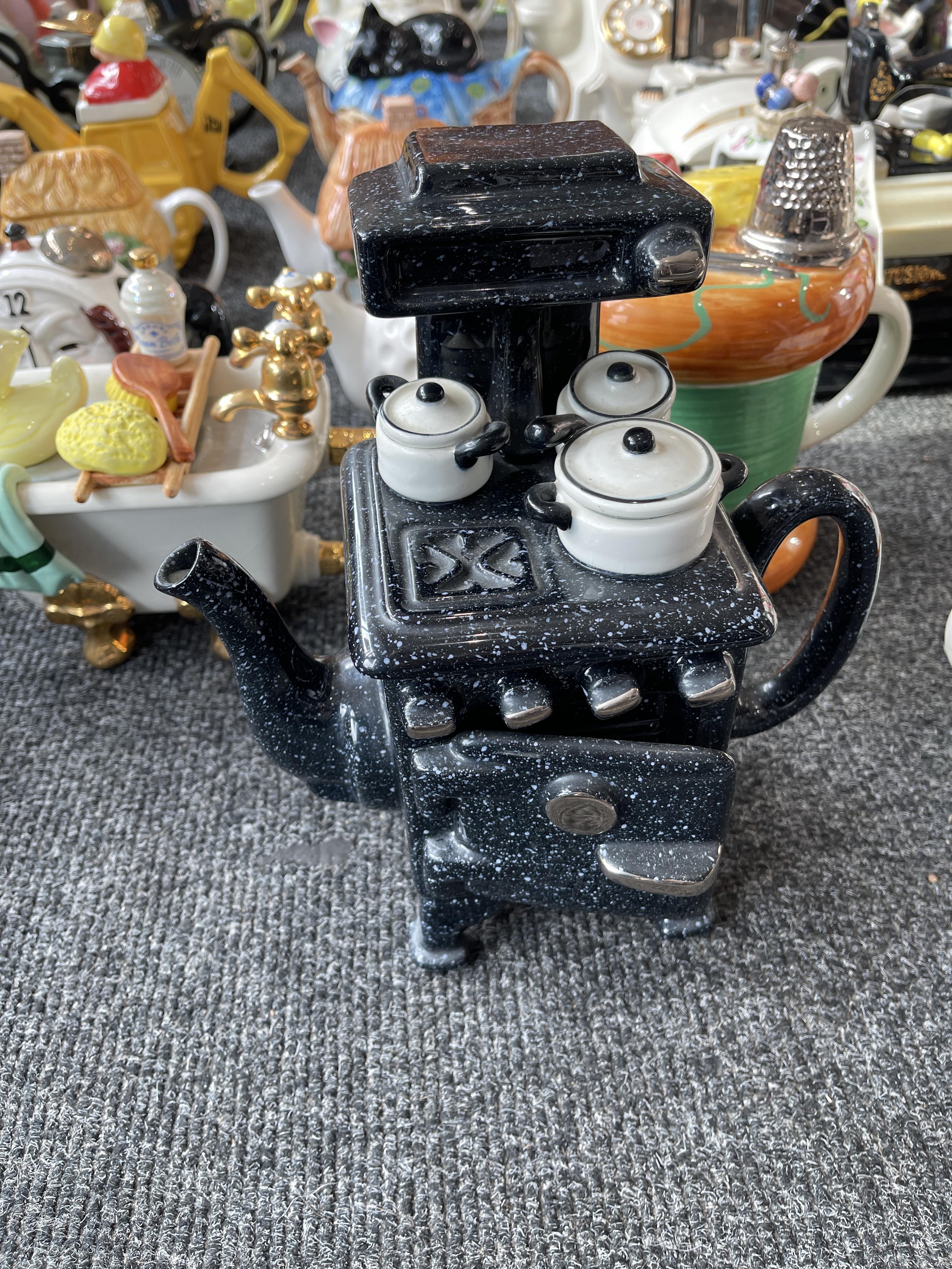 Collection of Ceramic Tea Pots - Image 37 of 44