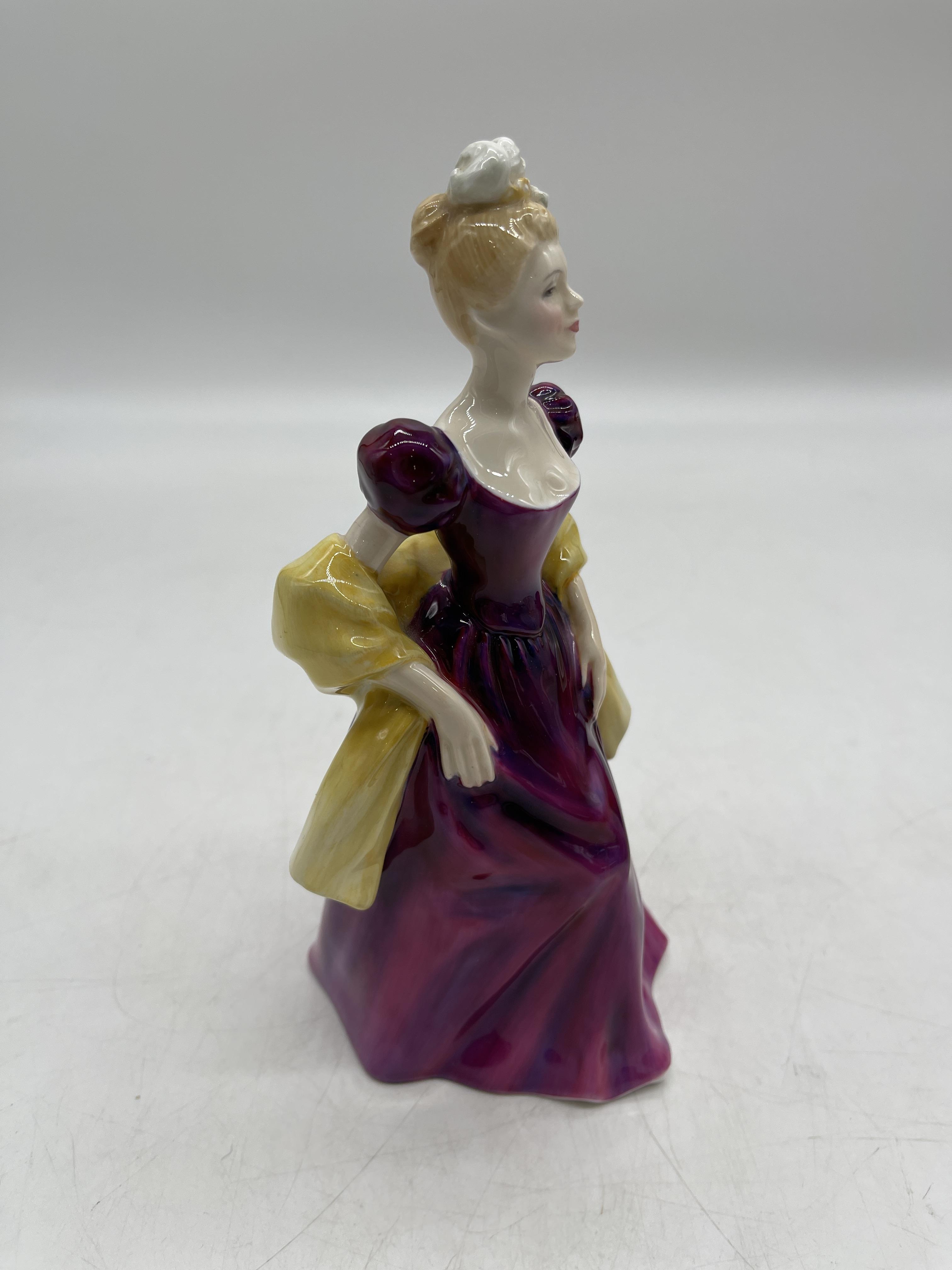 Pink Royal Doulton ceramic figurines - Image 7 of 41
