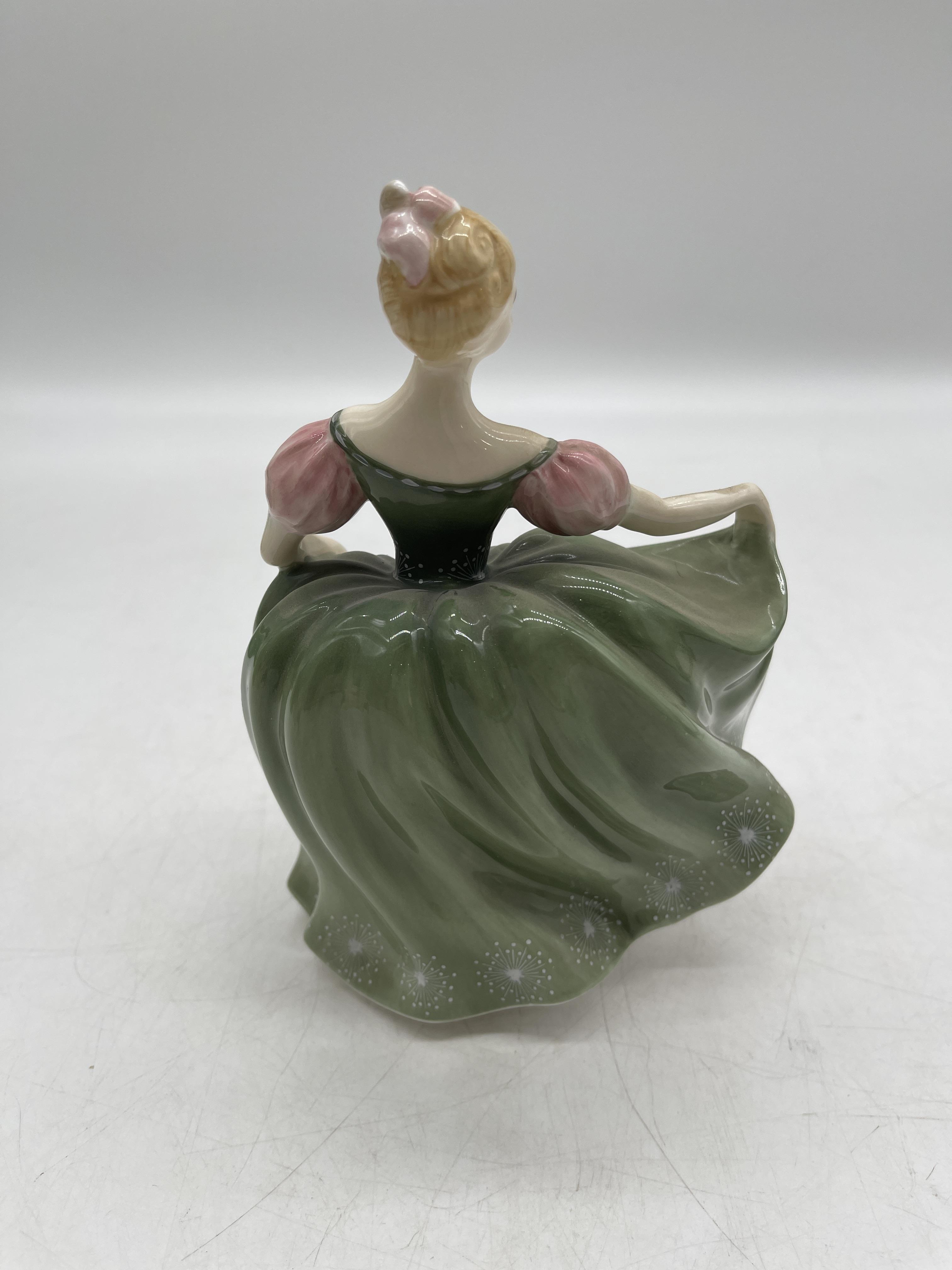 Green Royal Doulton ceramic figurines - Image 5 of 41