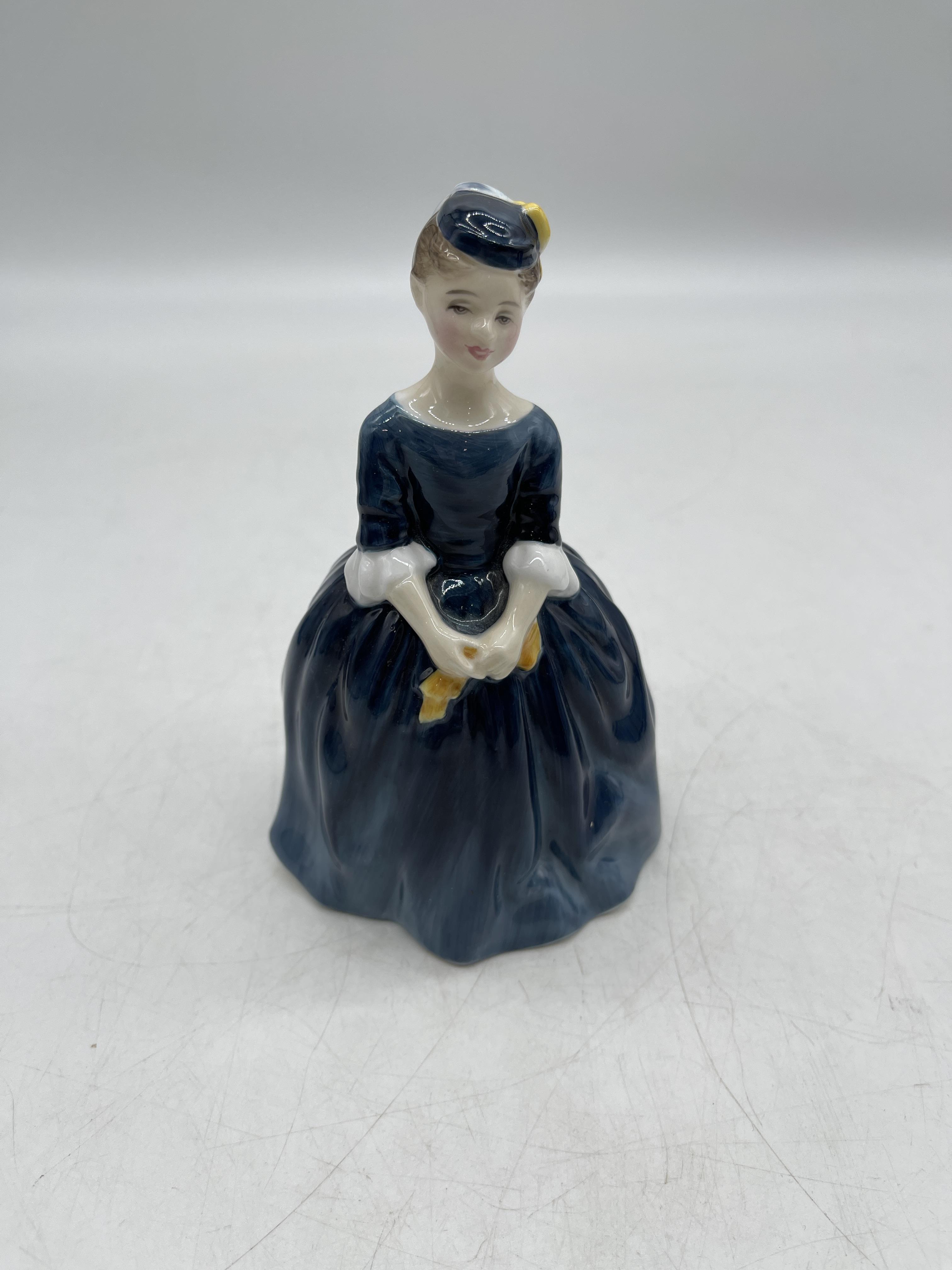 Blue Royal Doulton ceramic figurines - Image 18 of 34