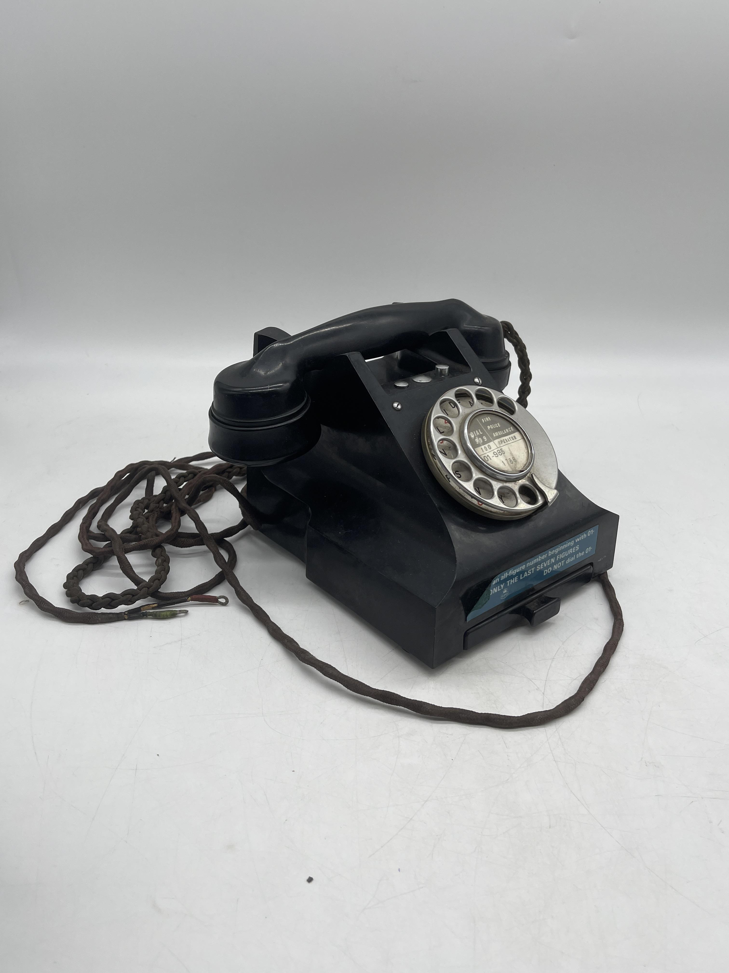 Two Bakelite telephones - Image 6 of 20