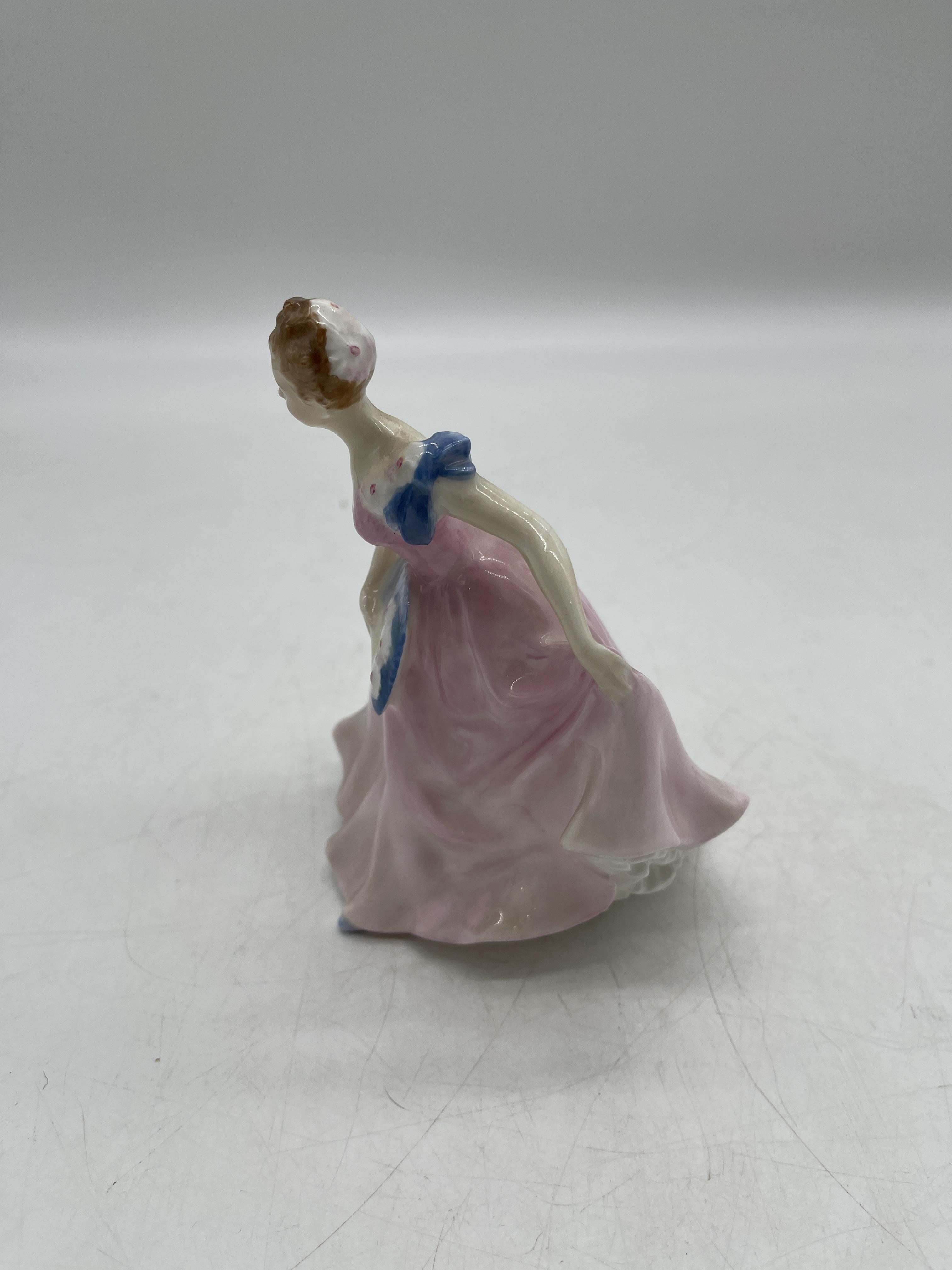 Pink Royal Doulton ceramic figurines - Image 21 of 41