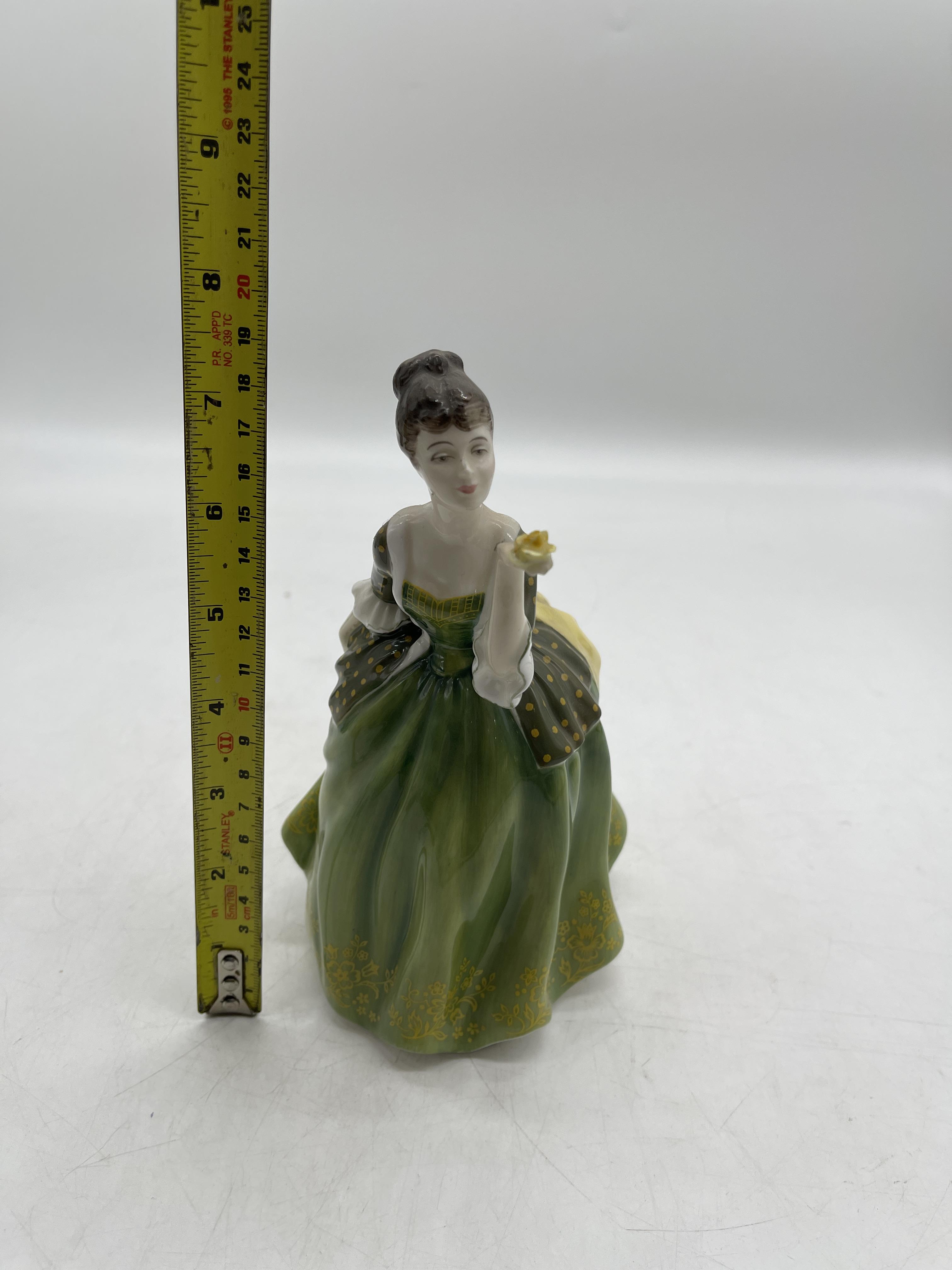 Green Royal Doulton ceramic figurines - Image 24 of 41