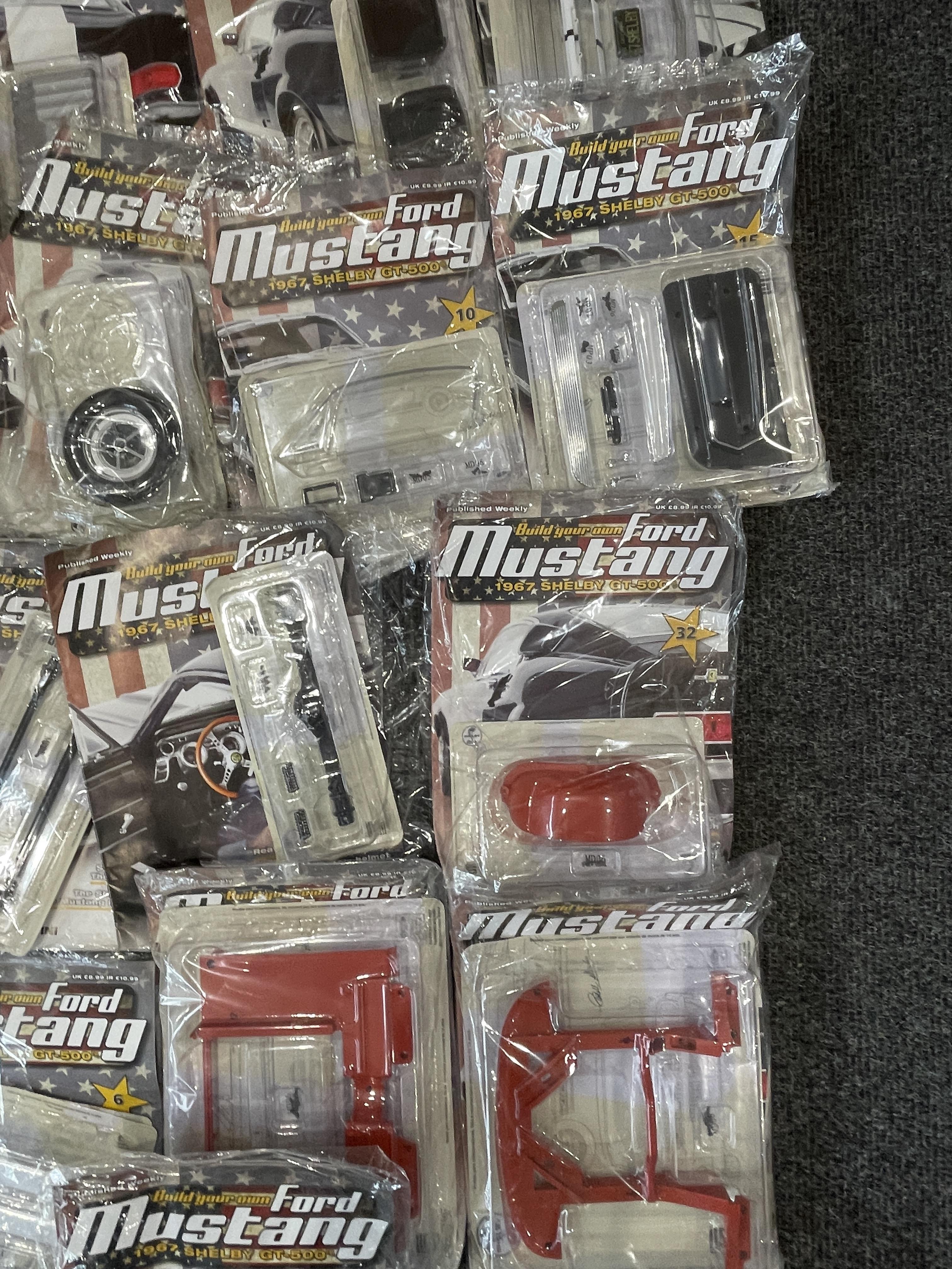 Mixed lot of Mustang Magazines and Parts for model cars - Image 15 of 20