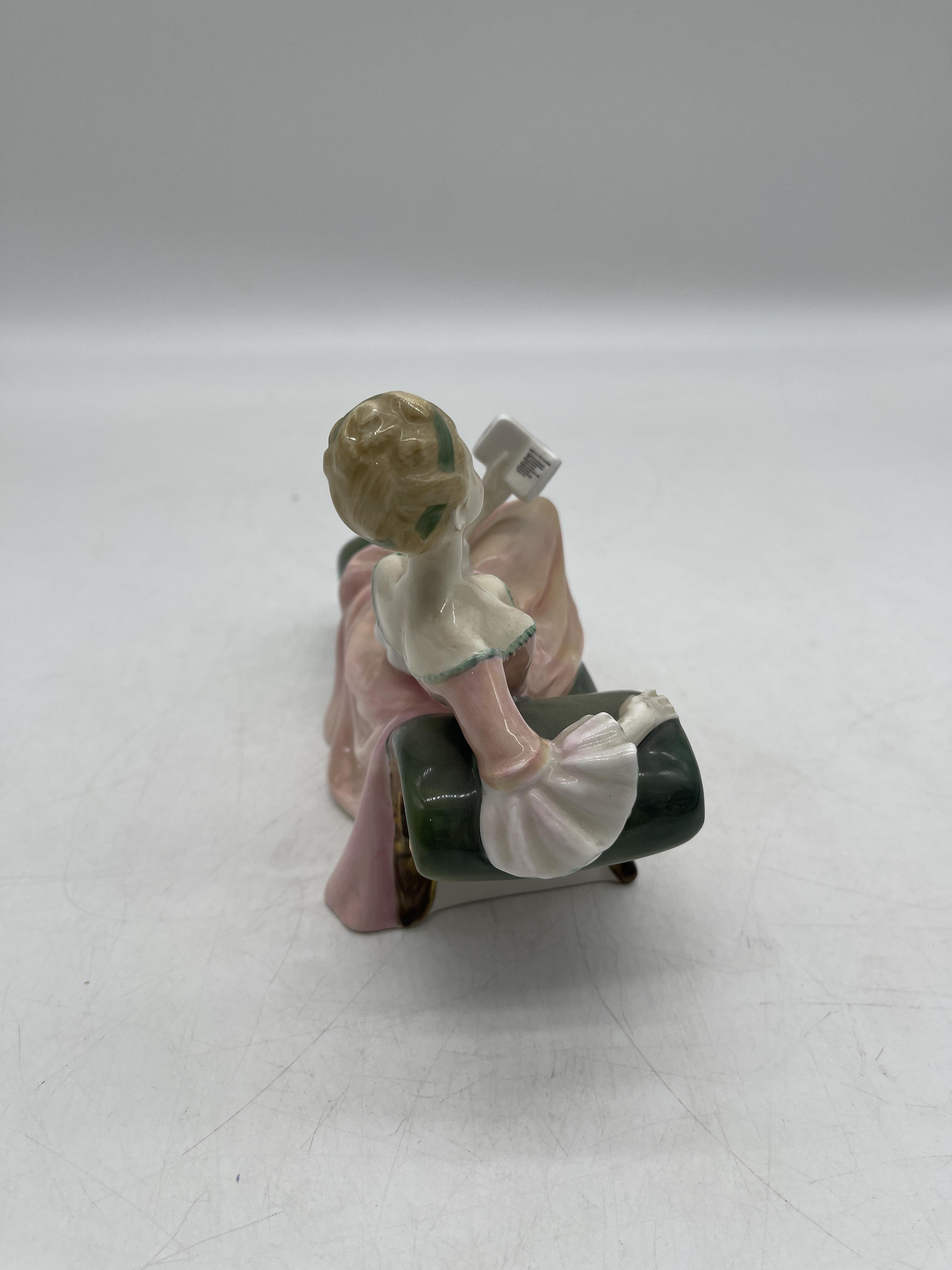 Green Royal Doulton ceramic figurines - Image 36 of 41