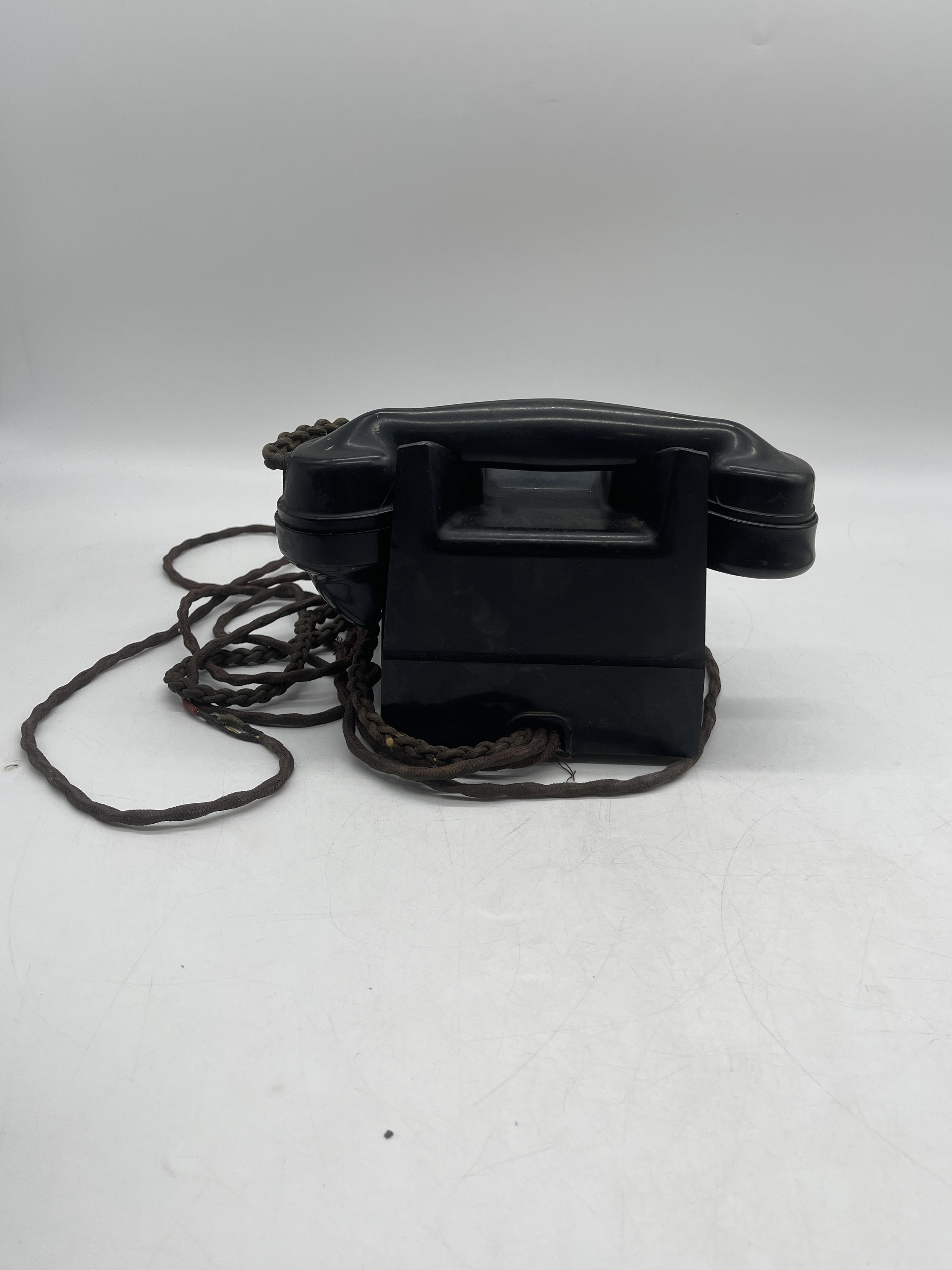 Two Bakelite telephones - Image 5 of 20