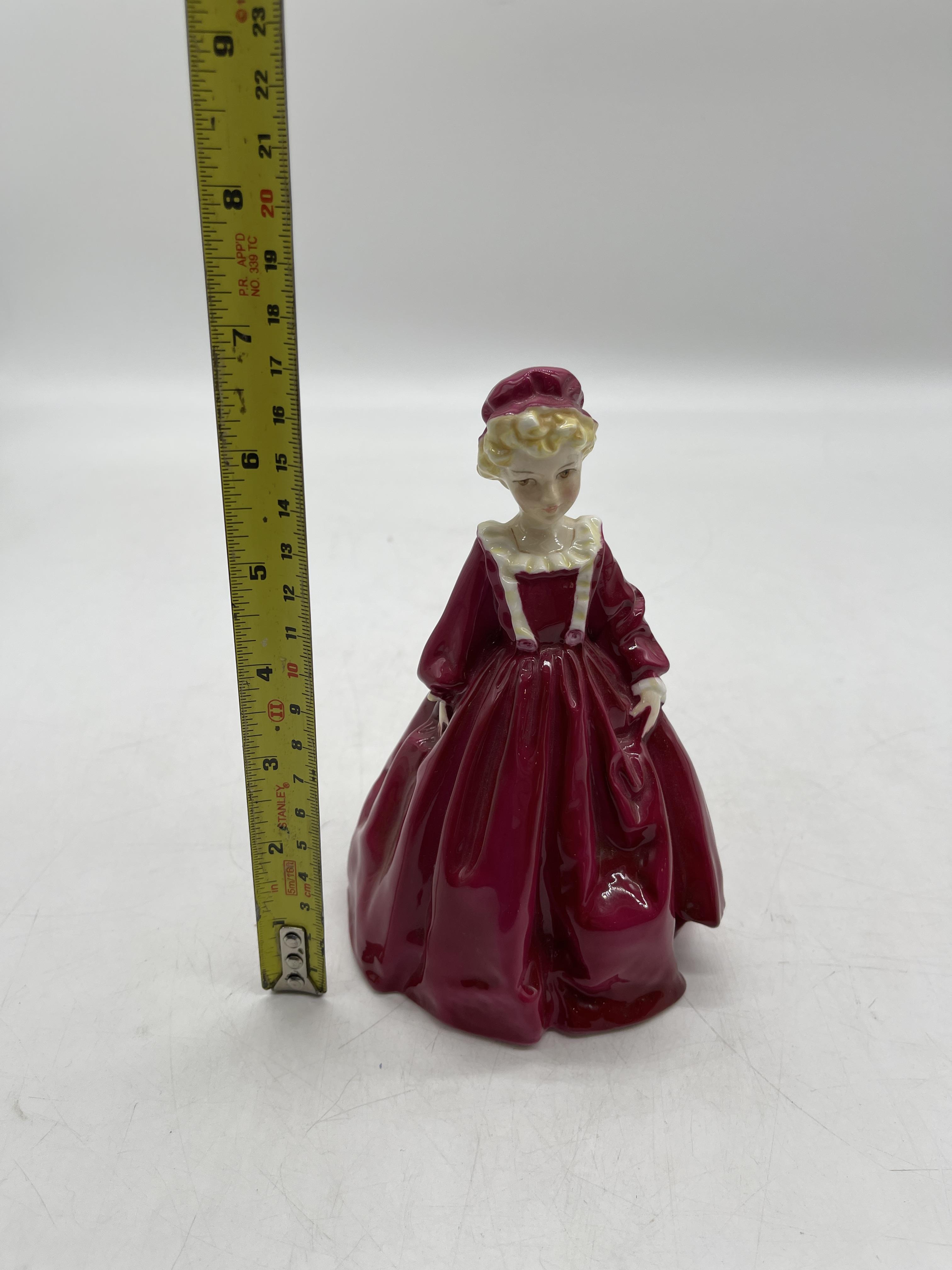 Pink Royal Doulton ceramic figurines - Image 34 of 41