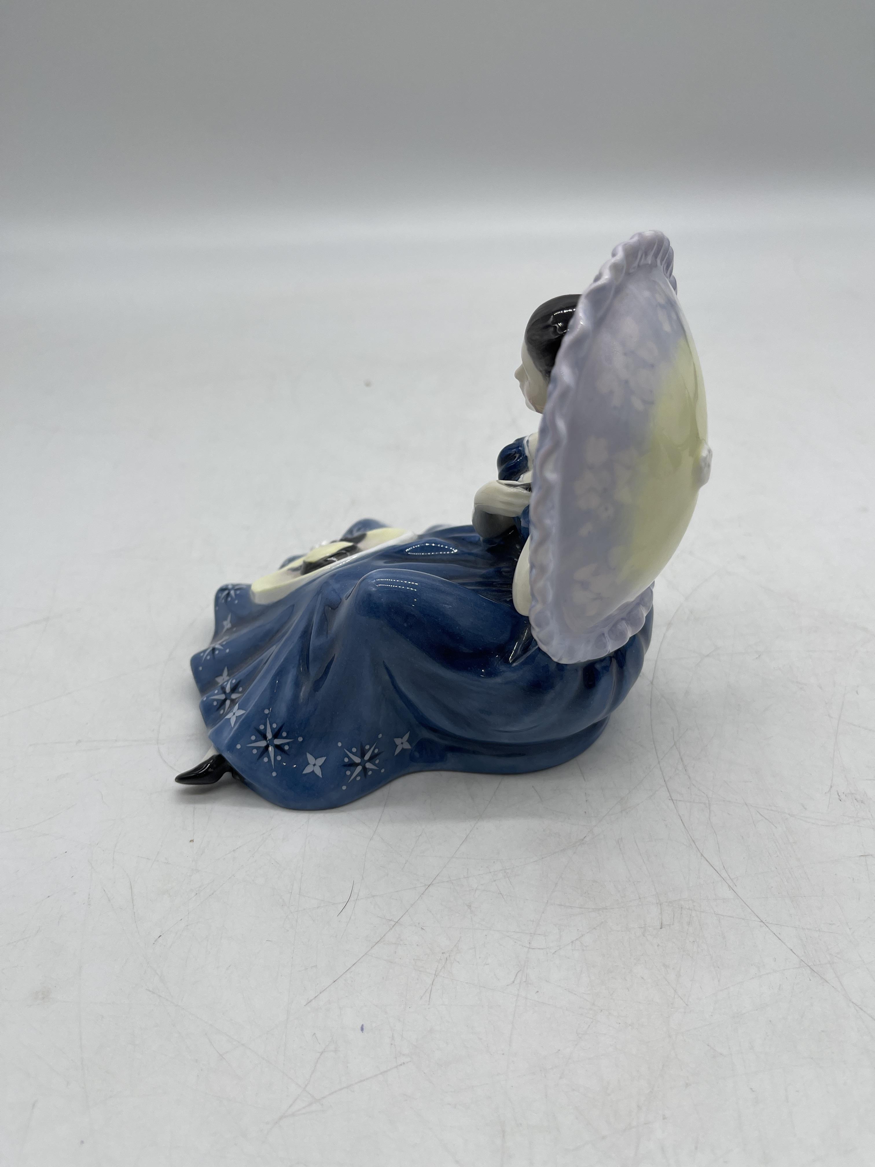 Blue Royal Doulton ceramic figurines - Image 28 of 34